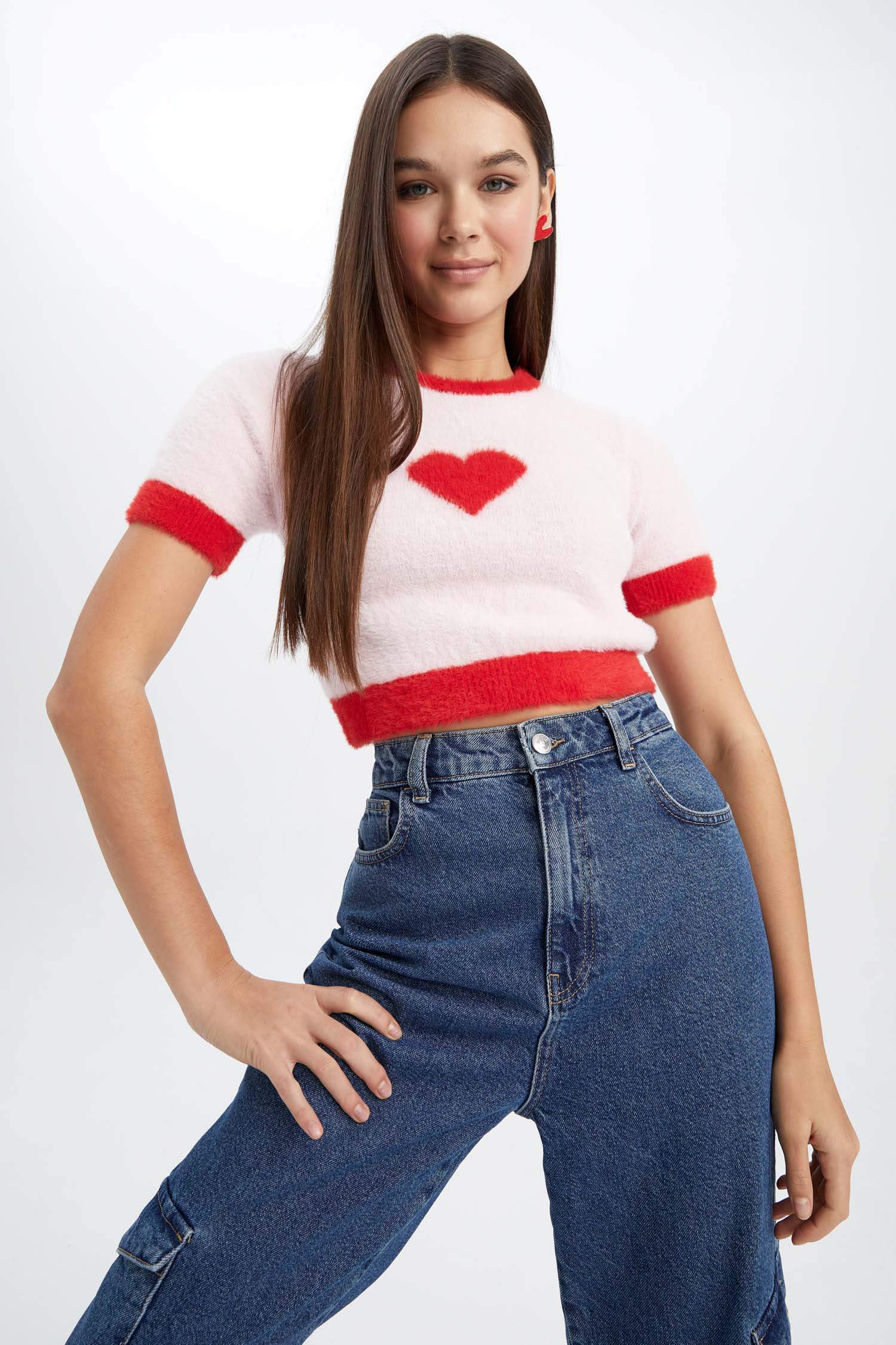 Slim Fit Crew Neck Heart Printed Pullover