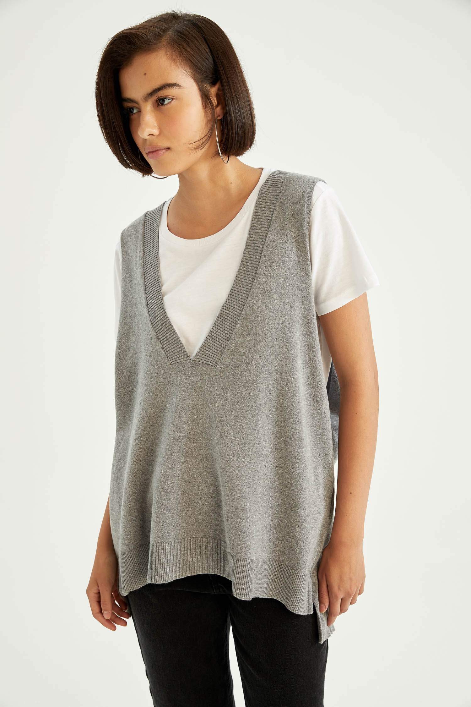 Grey WOMEN Oversize Fit VNeck Vest 2501569 DeFacto