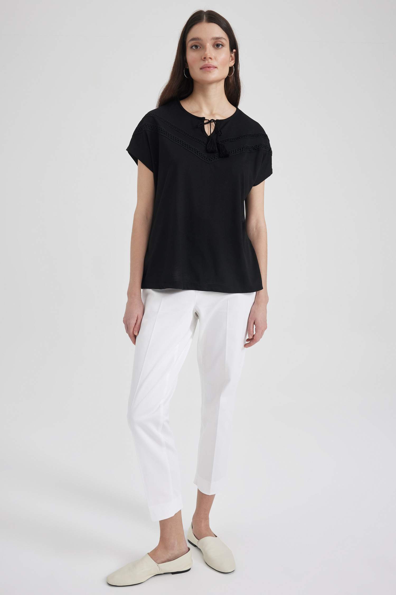 Bisiklet Yaka Kısa Kollu Tişört