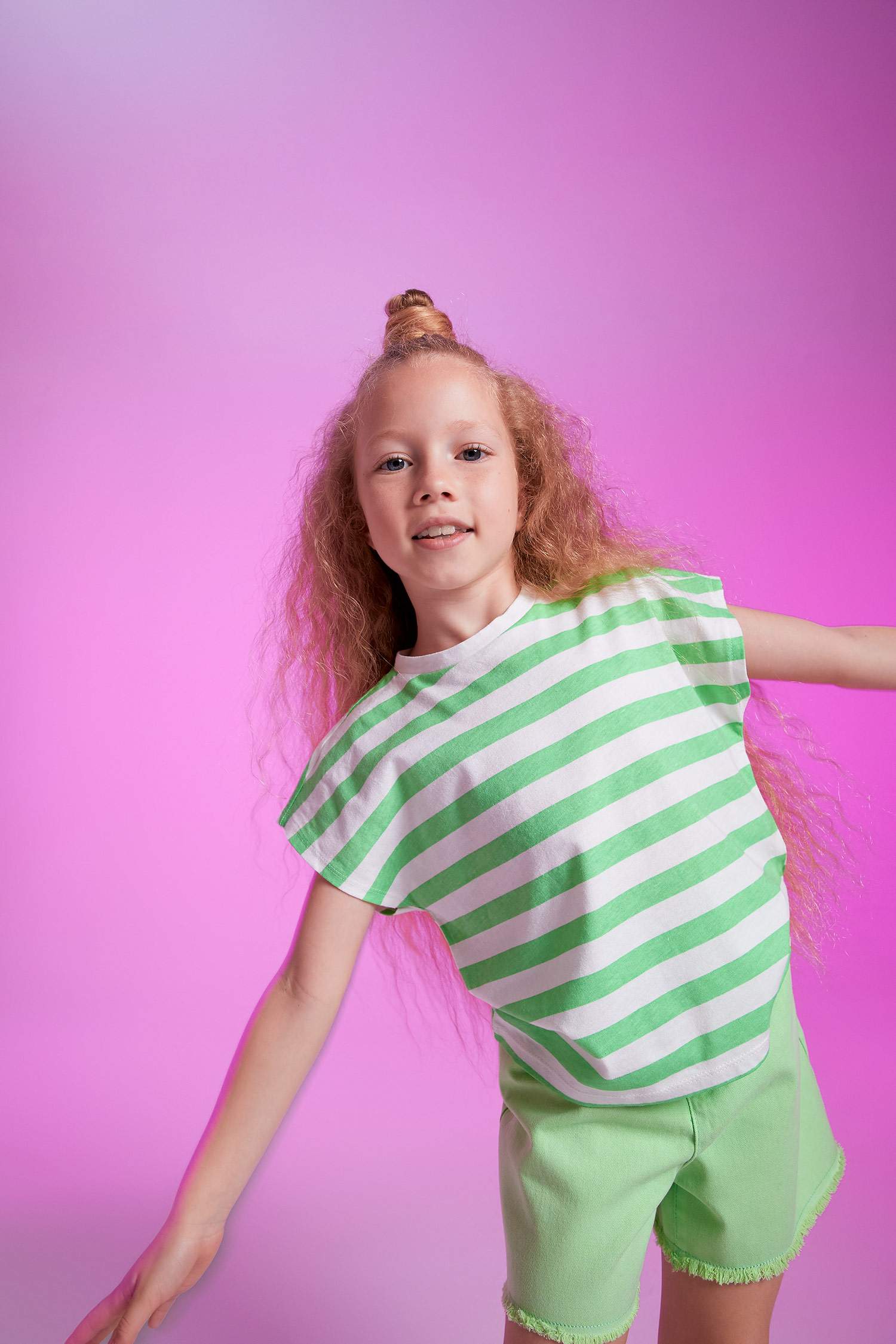 تيشيرت نص كم قصة عادية