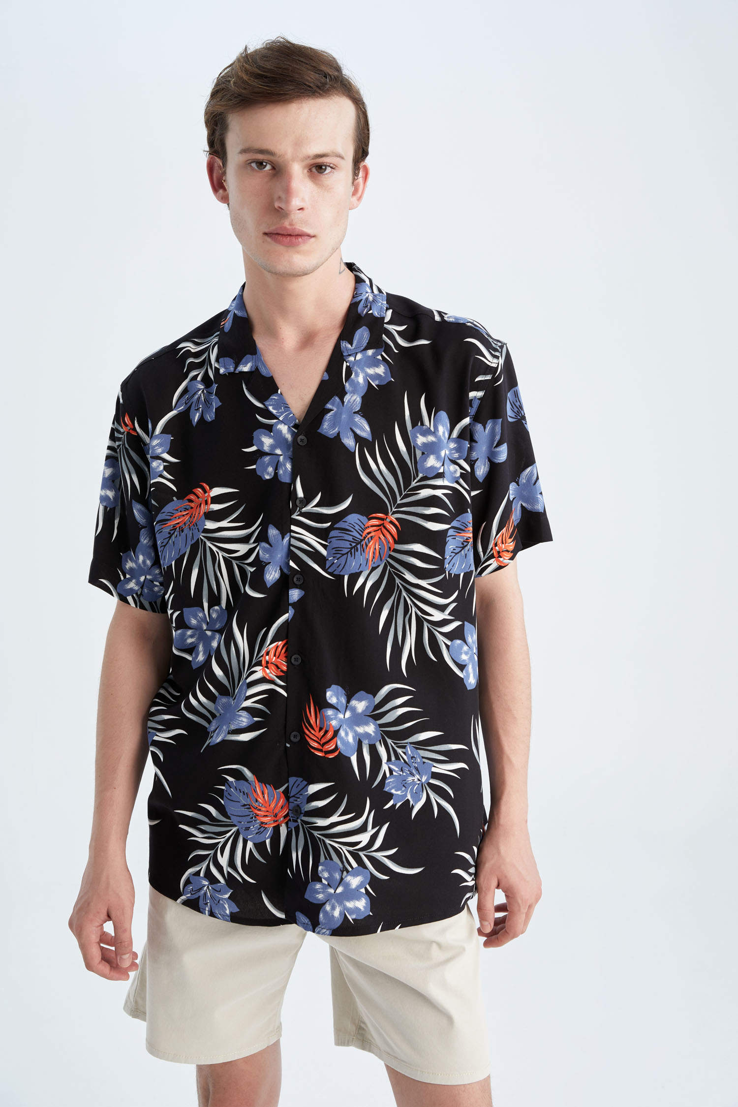 Black MAN Regular Fit Short Sleeve Floral Print Viscose Shirt 2547209 ...