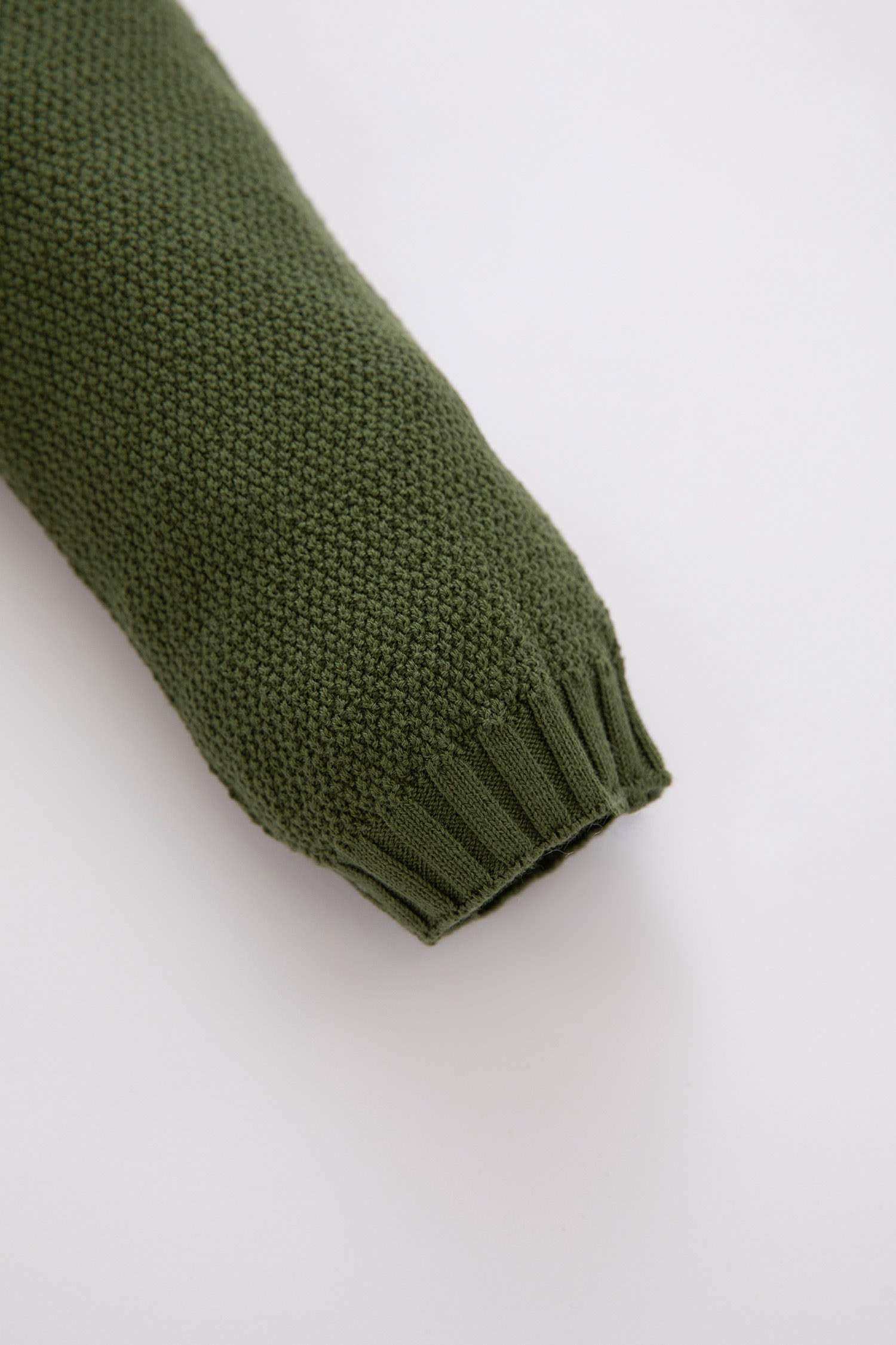 جاكيت قطن قصة عادية بياقة V