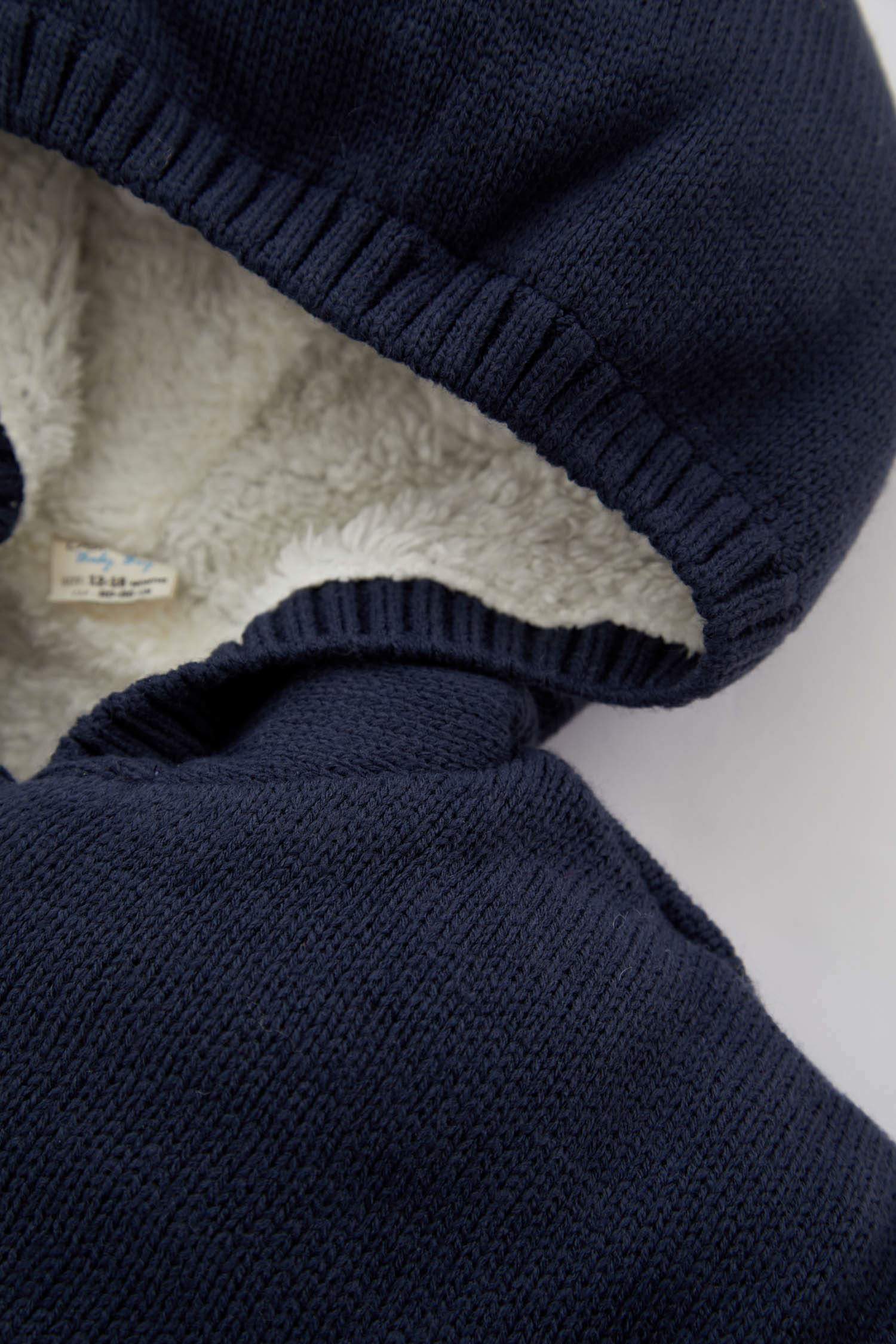 جاكيت صوف ولادي مبطن بغطاء للرأس