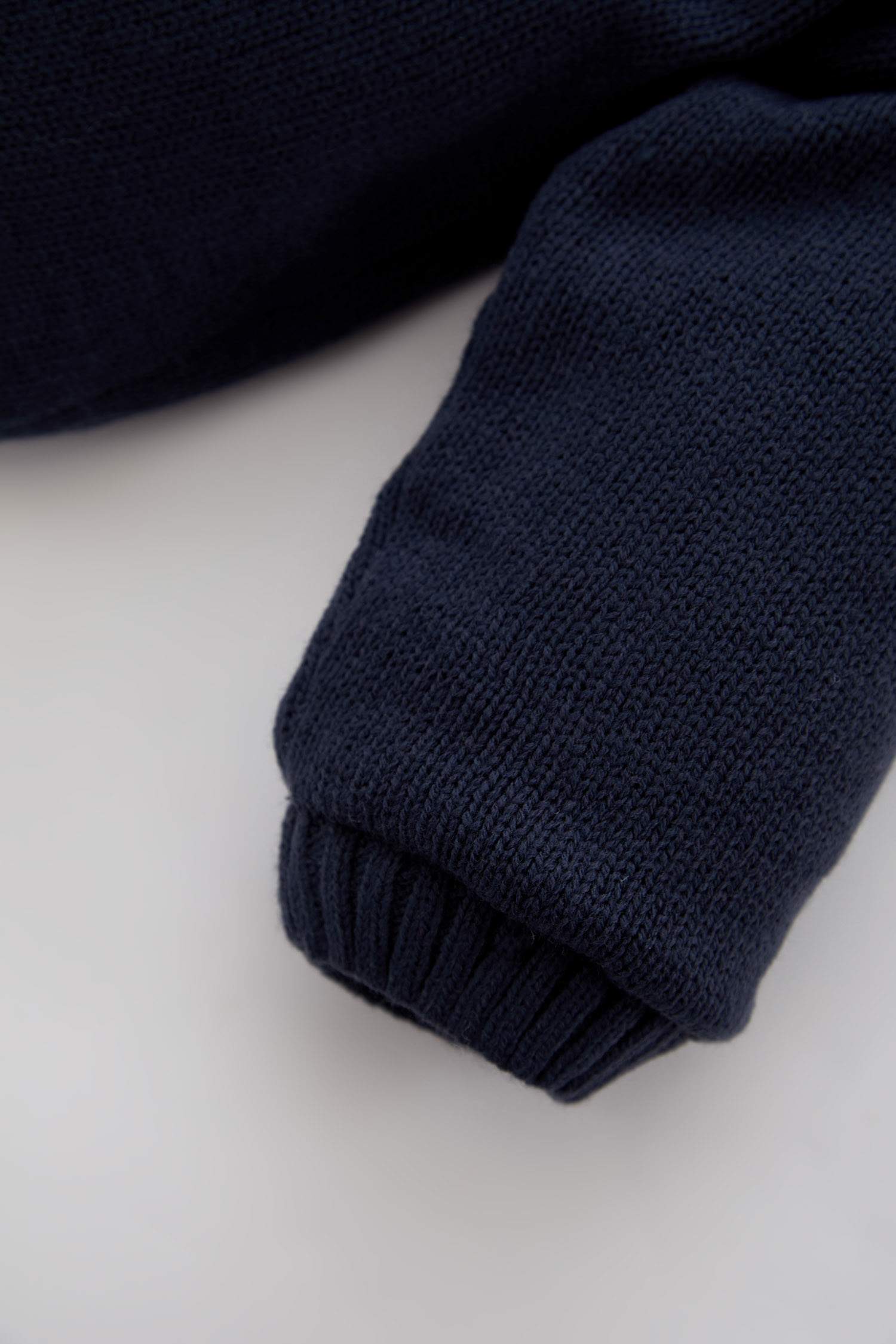 جاكيت صوف ولادي مبطن بغطاء للرأس