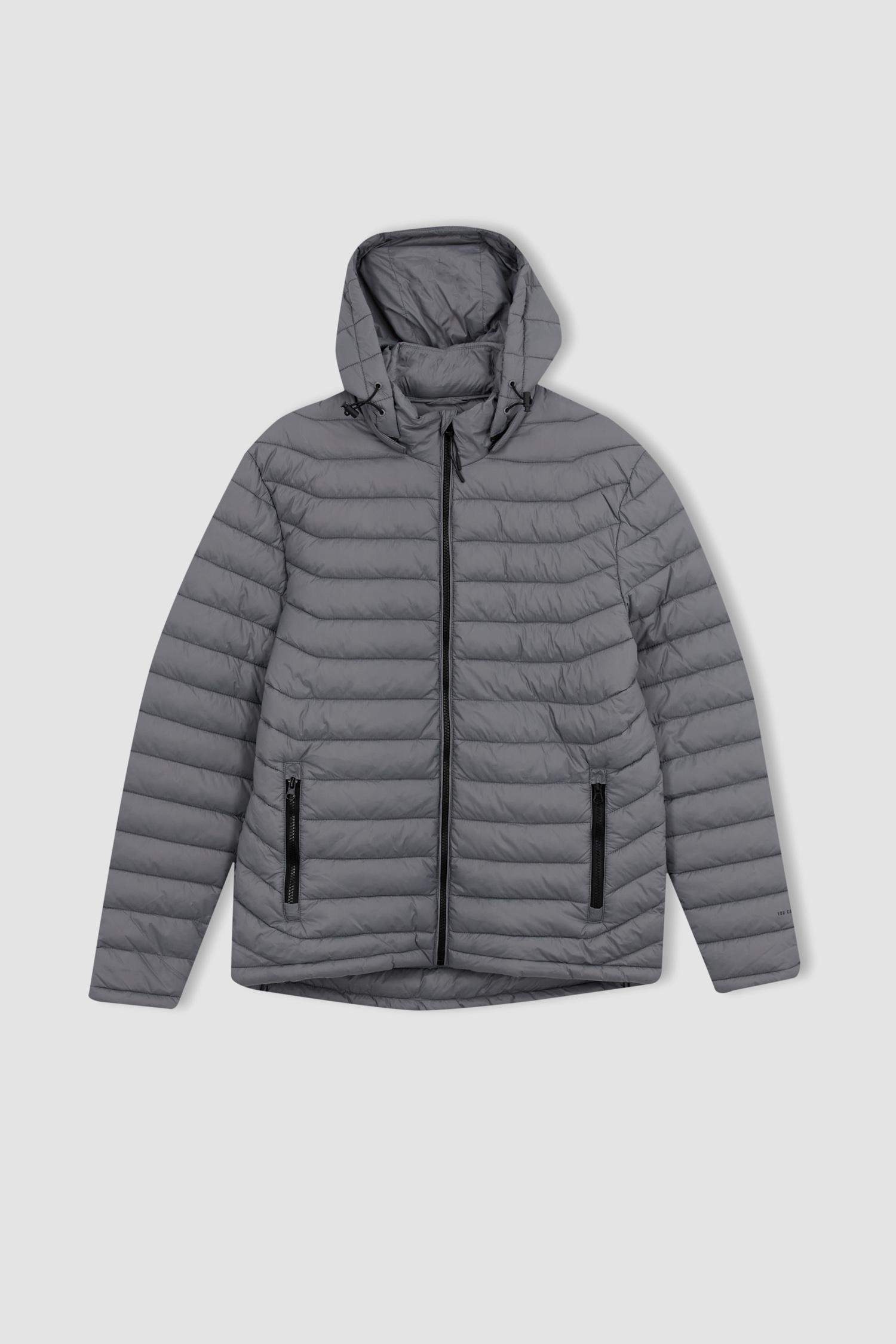 جاكيت سليم فيت وغطاء للرأس ببطانة صناعية