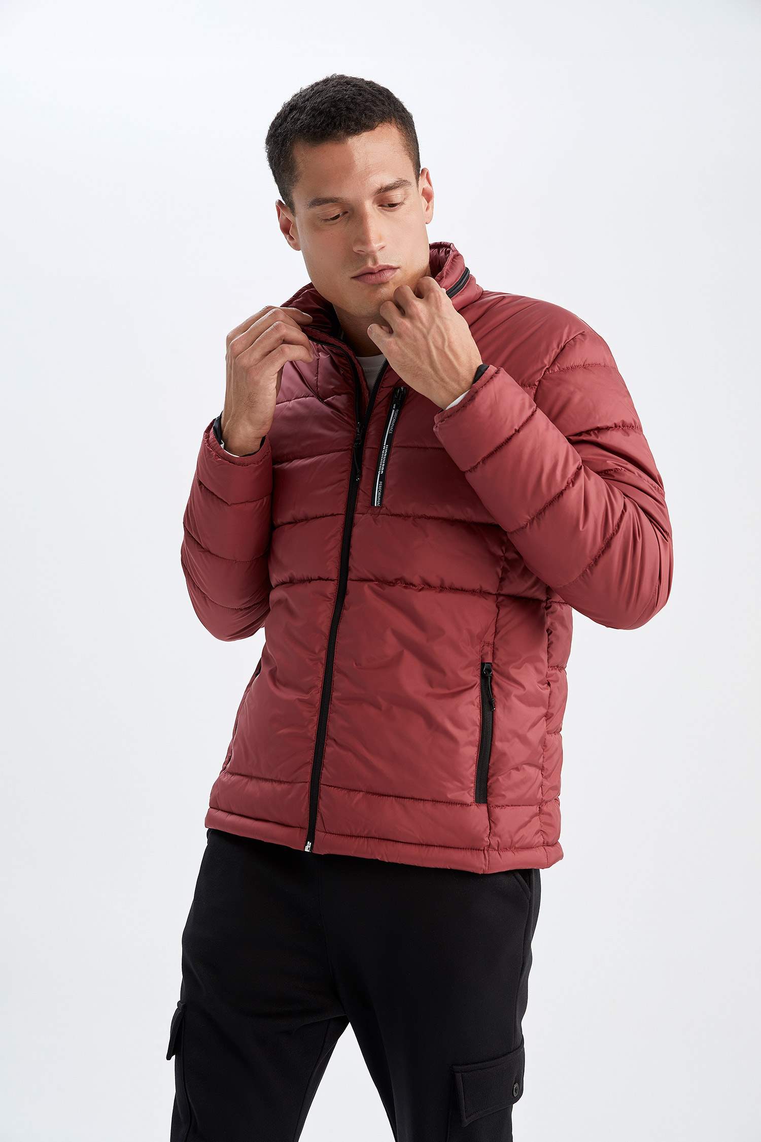 DeFactoFit Slim Fit Su İtici Rüzgar Geçirmez Şişme Mont