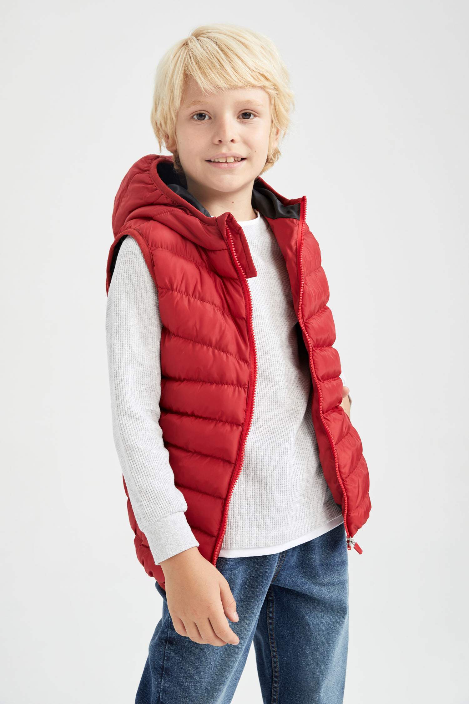 Жилет стандартного кроя для мальчиков