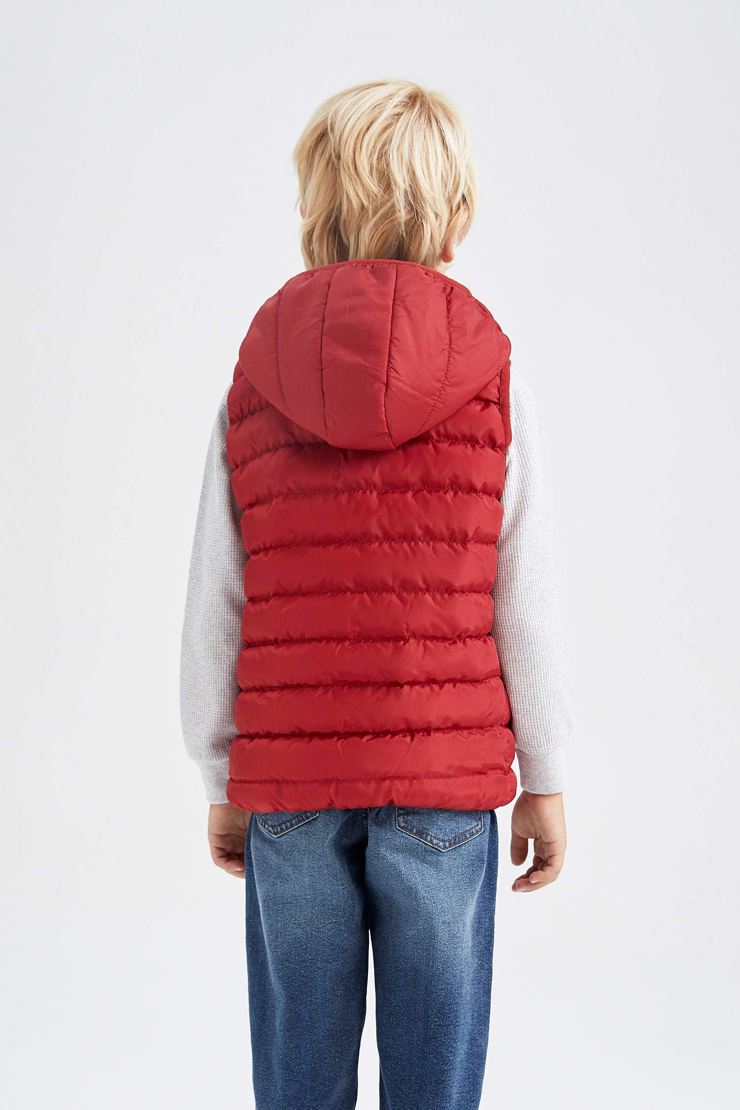 Жилет стандартного кроя для мальчиков