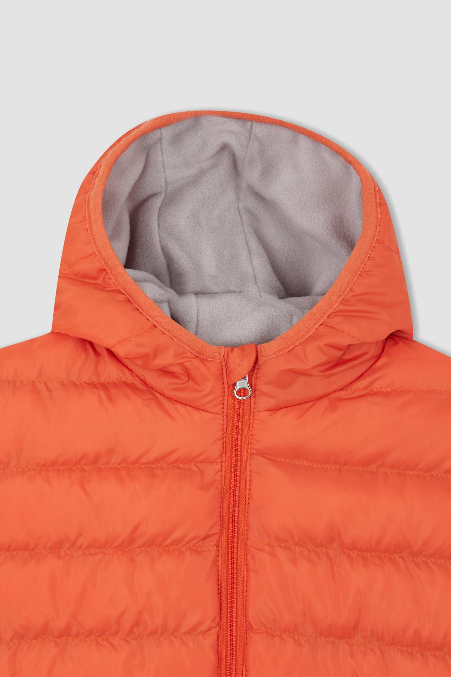 Ұлдарға бас киімді поляр Пальто