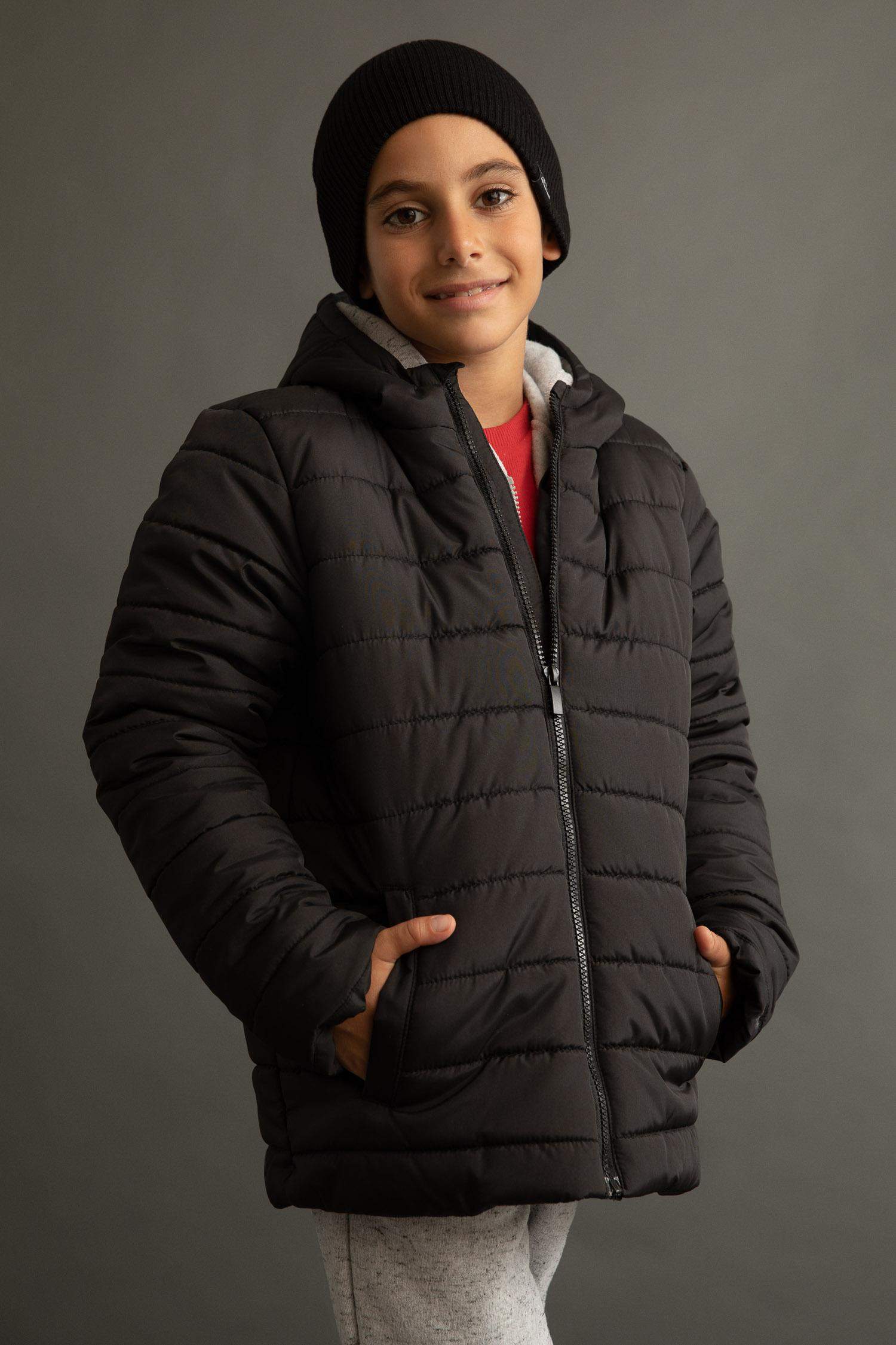 Куртка стандартного кроя с капюшоном для мальчиков