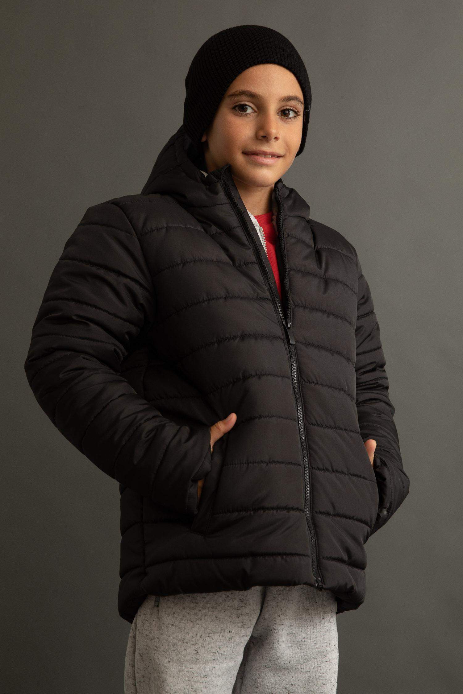 Куртка стандартного кроя с капюшоном для мальчиков