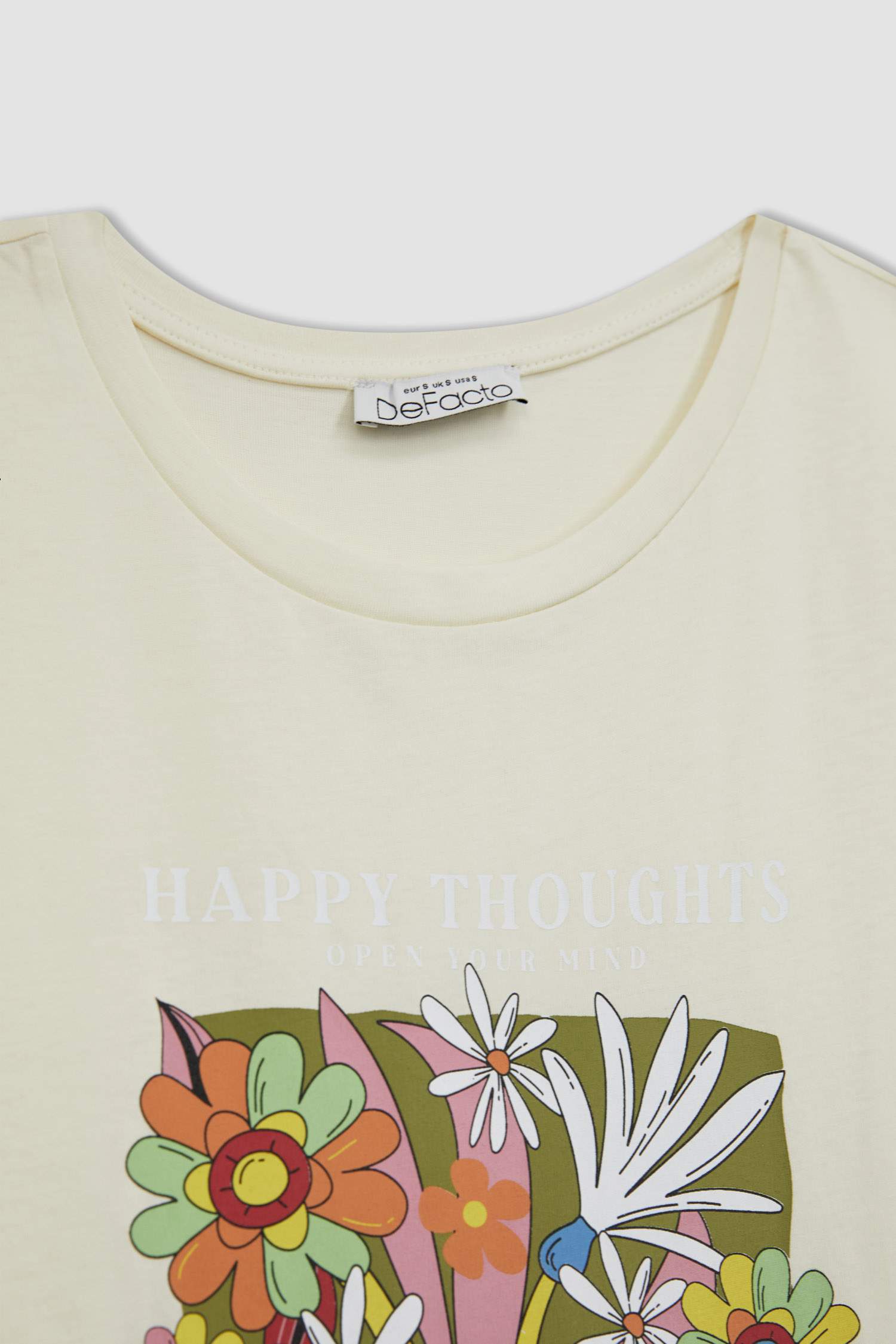 Топи з коротким рукавом стандартного крою для жінок