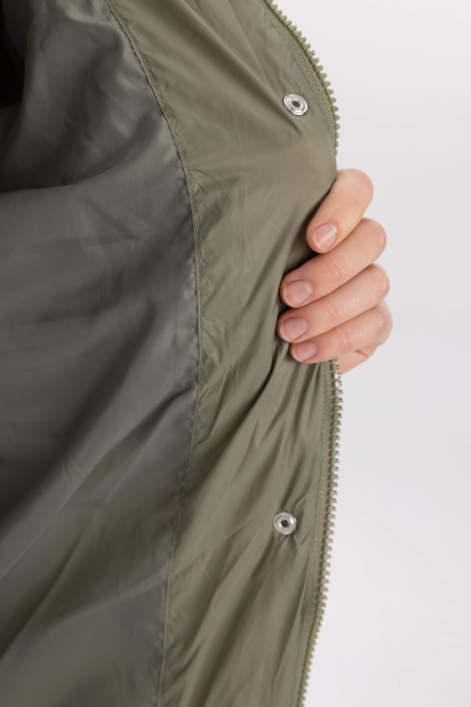 Парка стандартного крою для жінок