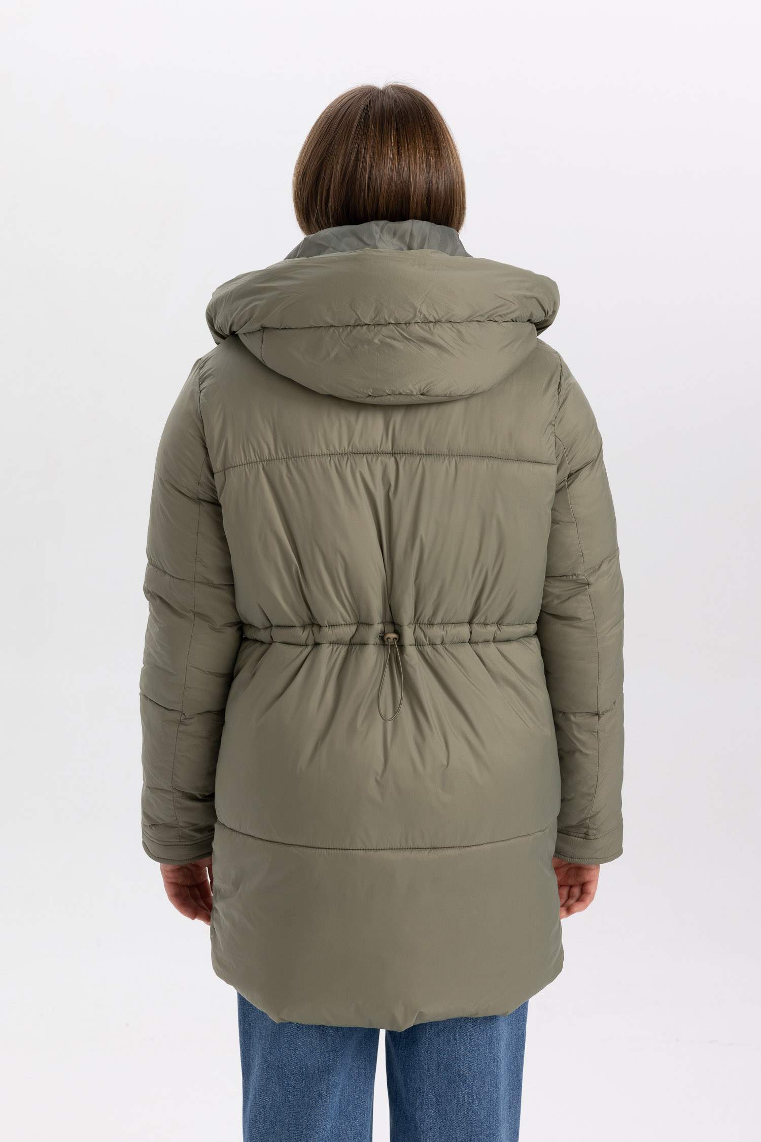 Парка стандартного крою для жінок