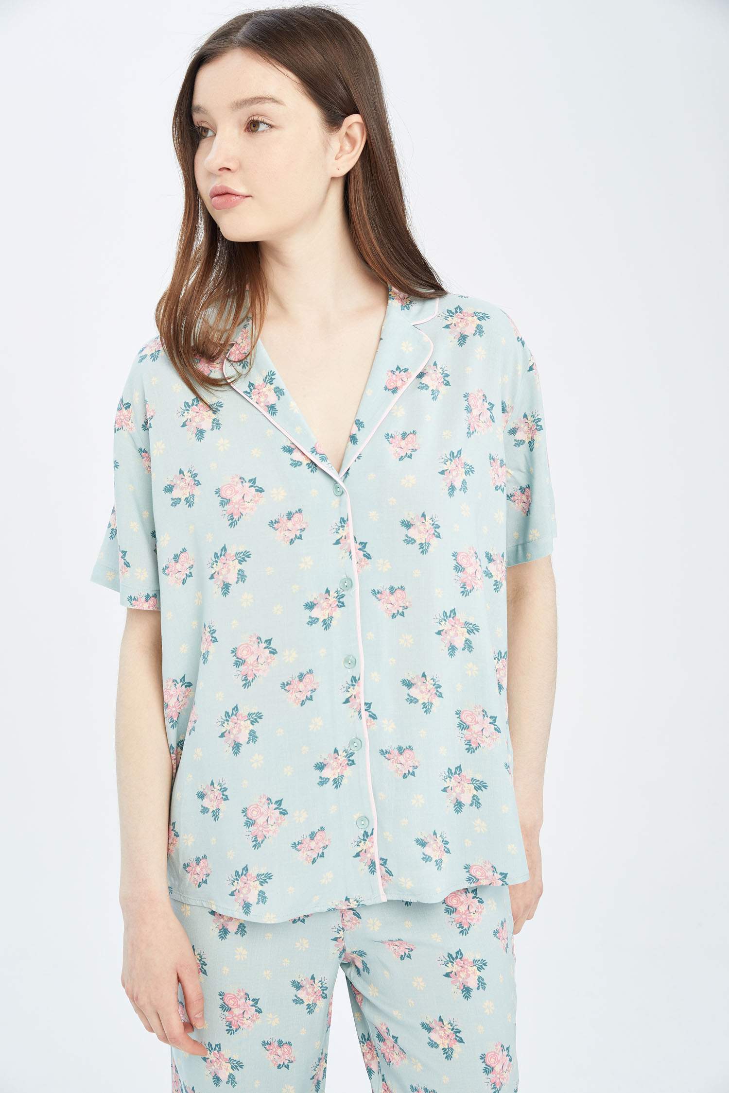 Regular Fit Short Sleeve Flowers Print Pyjama Top