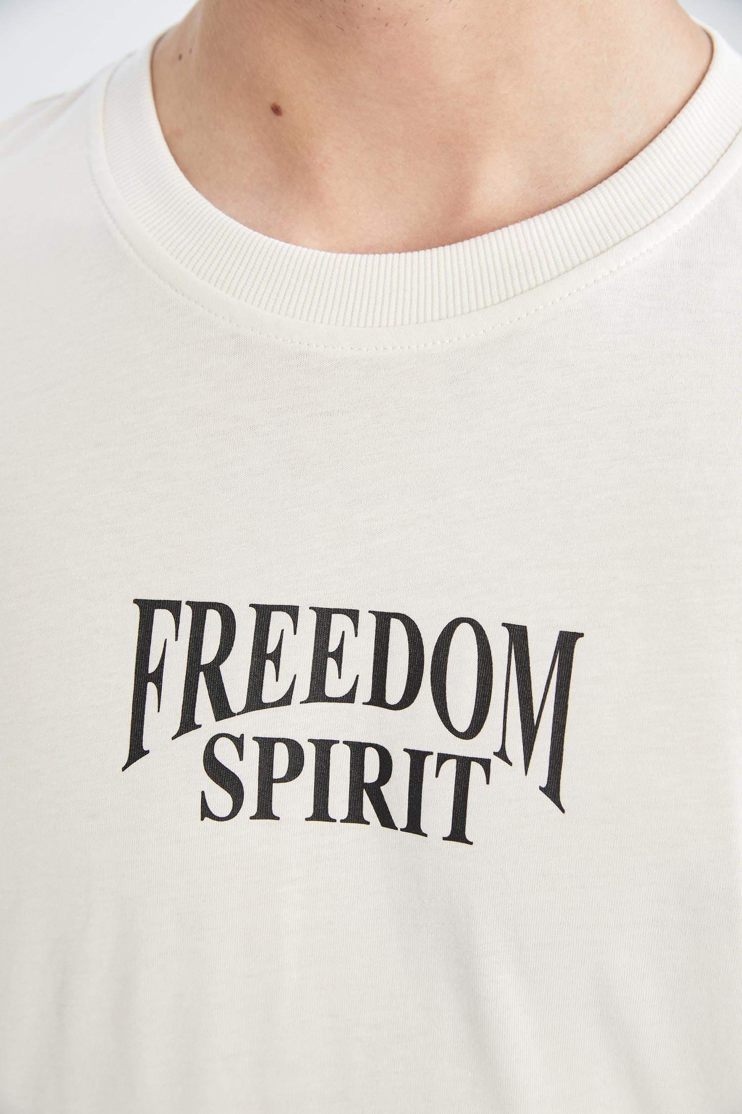 T-shirt en coton peigné coupe boxy ras du cou