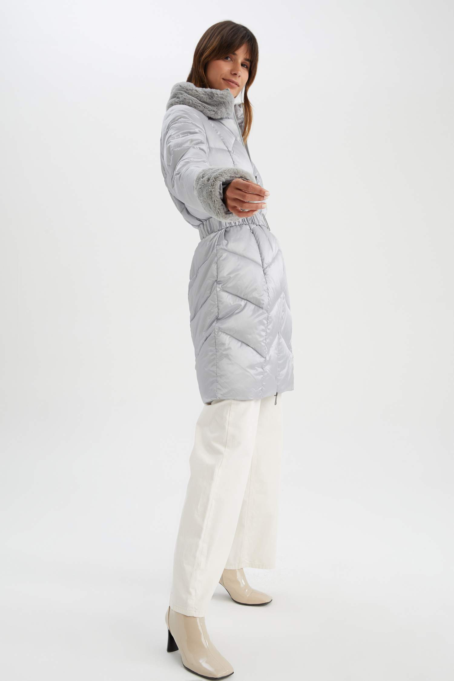 Парка стандартного кроя для женщин