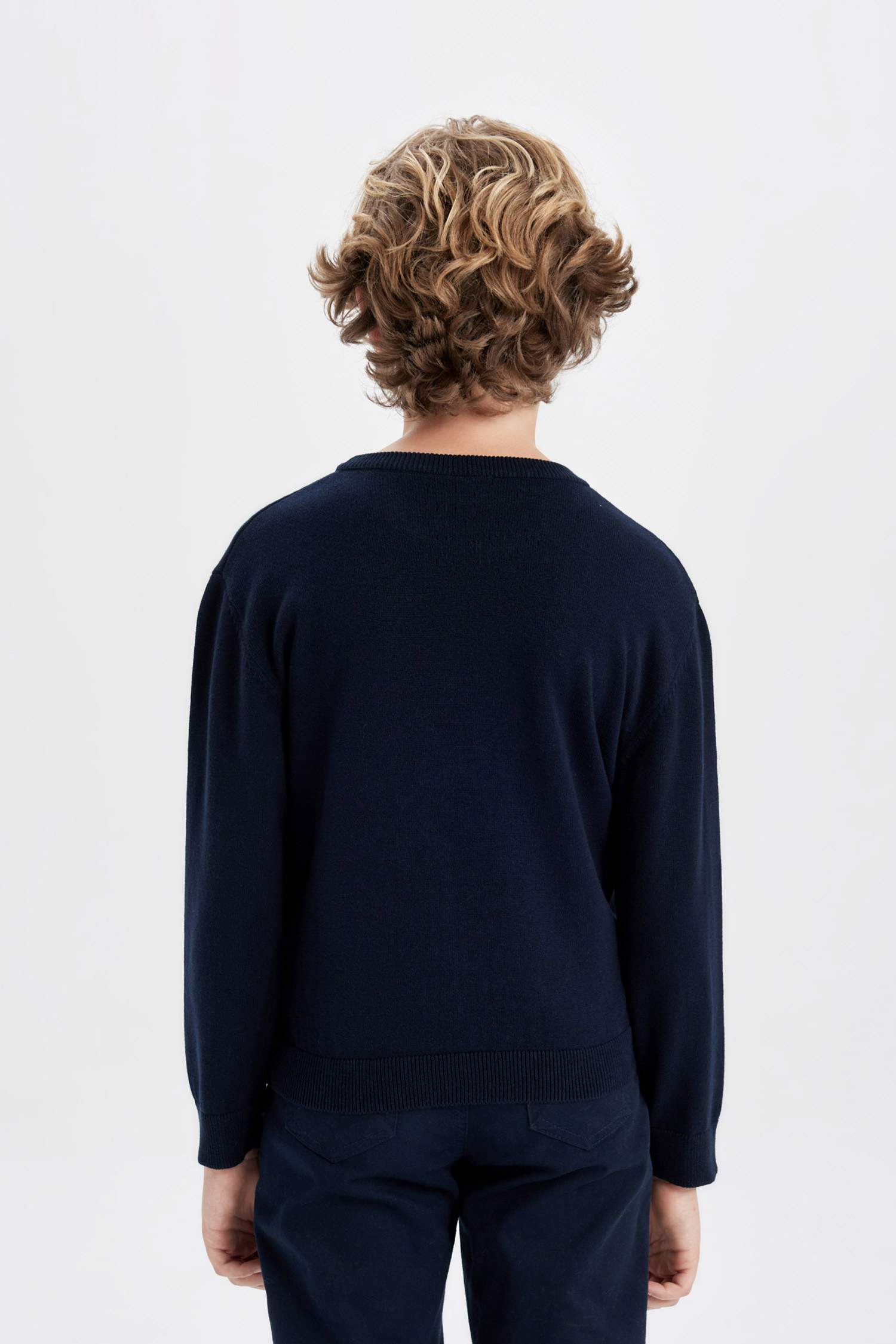 Свитер базовый с круглым вырезом для мальчиков, Школьная коллекция