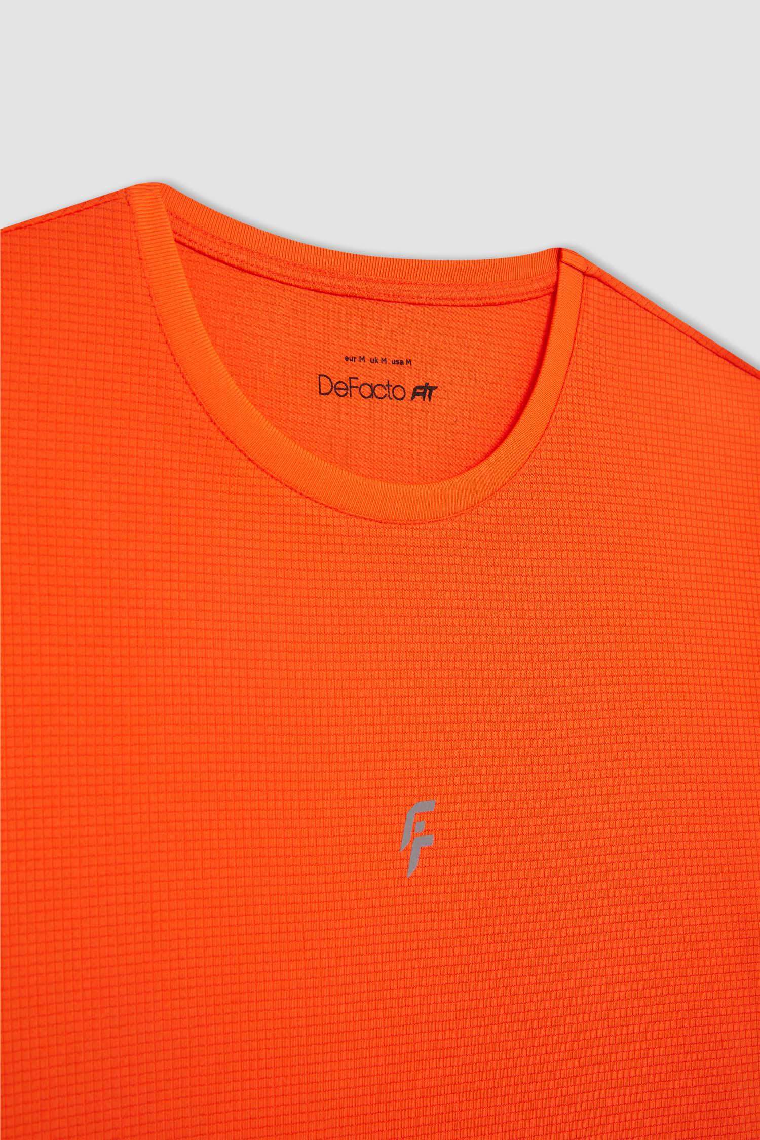 تي شيرت رياضي سليم فيت مطبوع من DeFactoFit