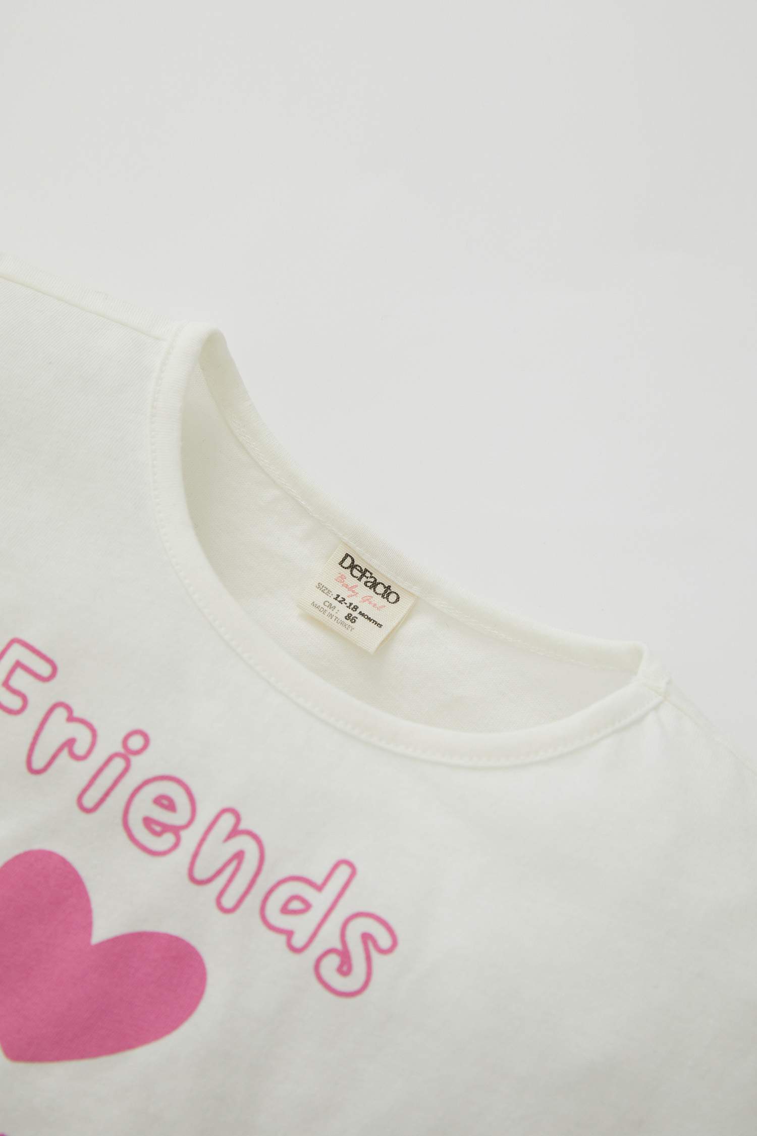 طقم بناتي بيبي شورت وتي شيرت قطن بأكمام قصيرة بقصة عادية