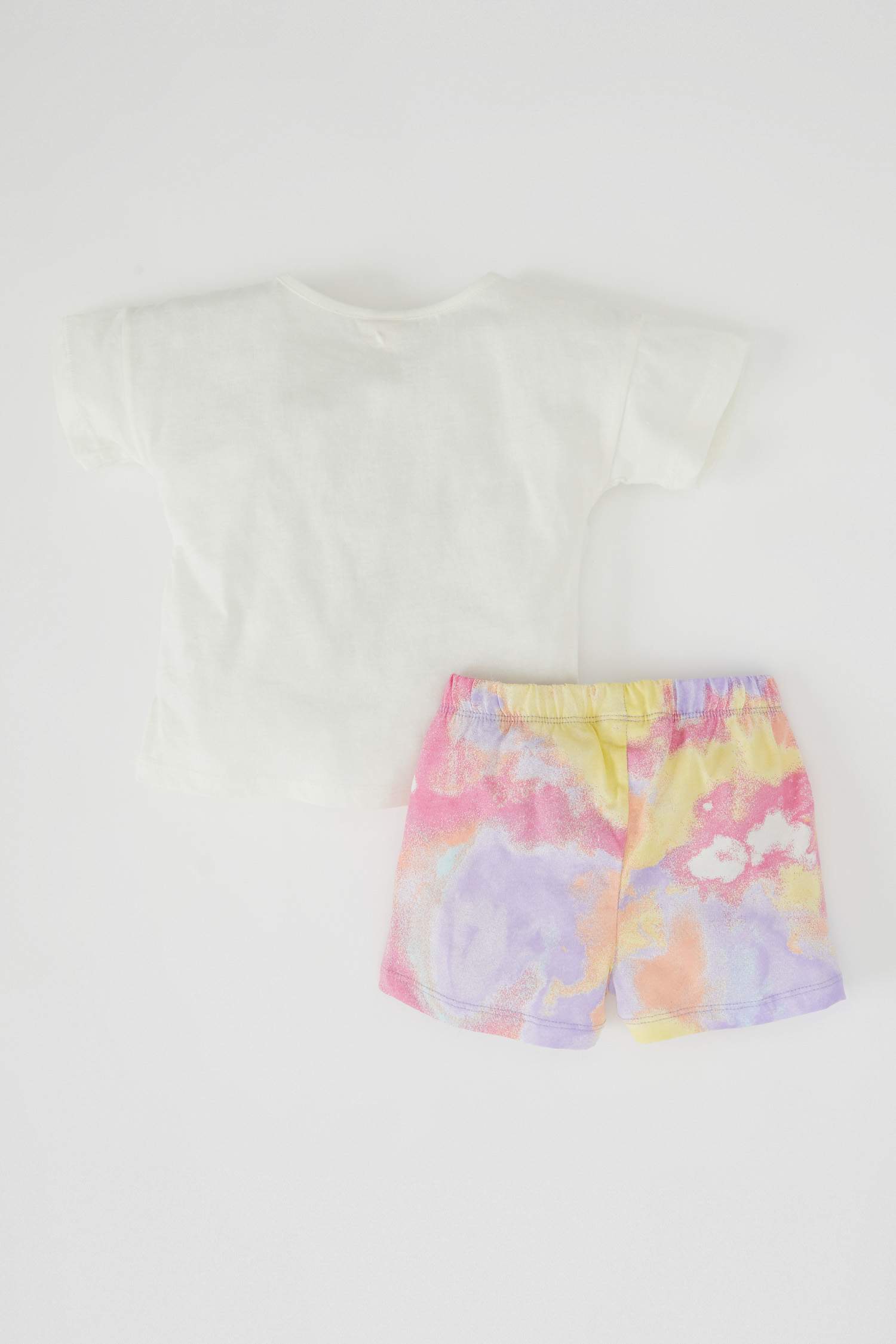 طقم بناتي بيبي شورت وتي شيرت قطن بأكمام قصيرة بقصة عادية