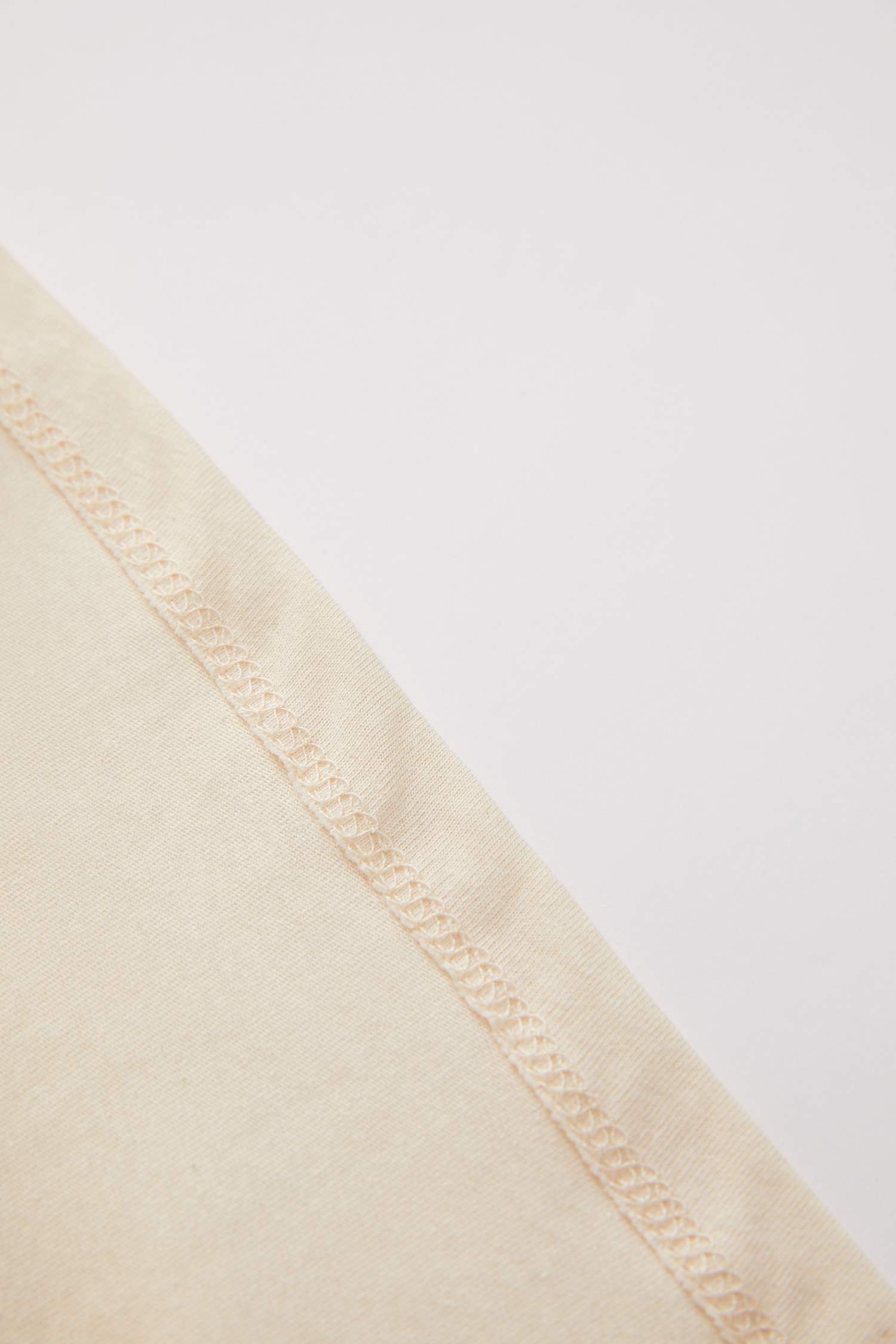 طقم ممشط بياقة مستديرة من قطعتين