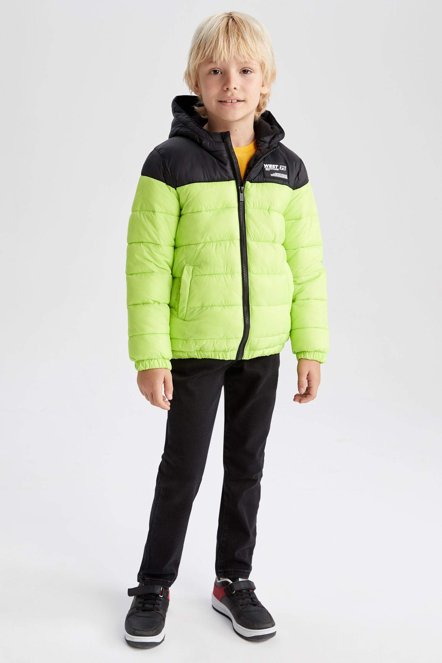 Куртка водоотталкивающая с капюшоном с флисовой подкладкой для мальчиков