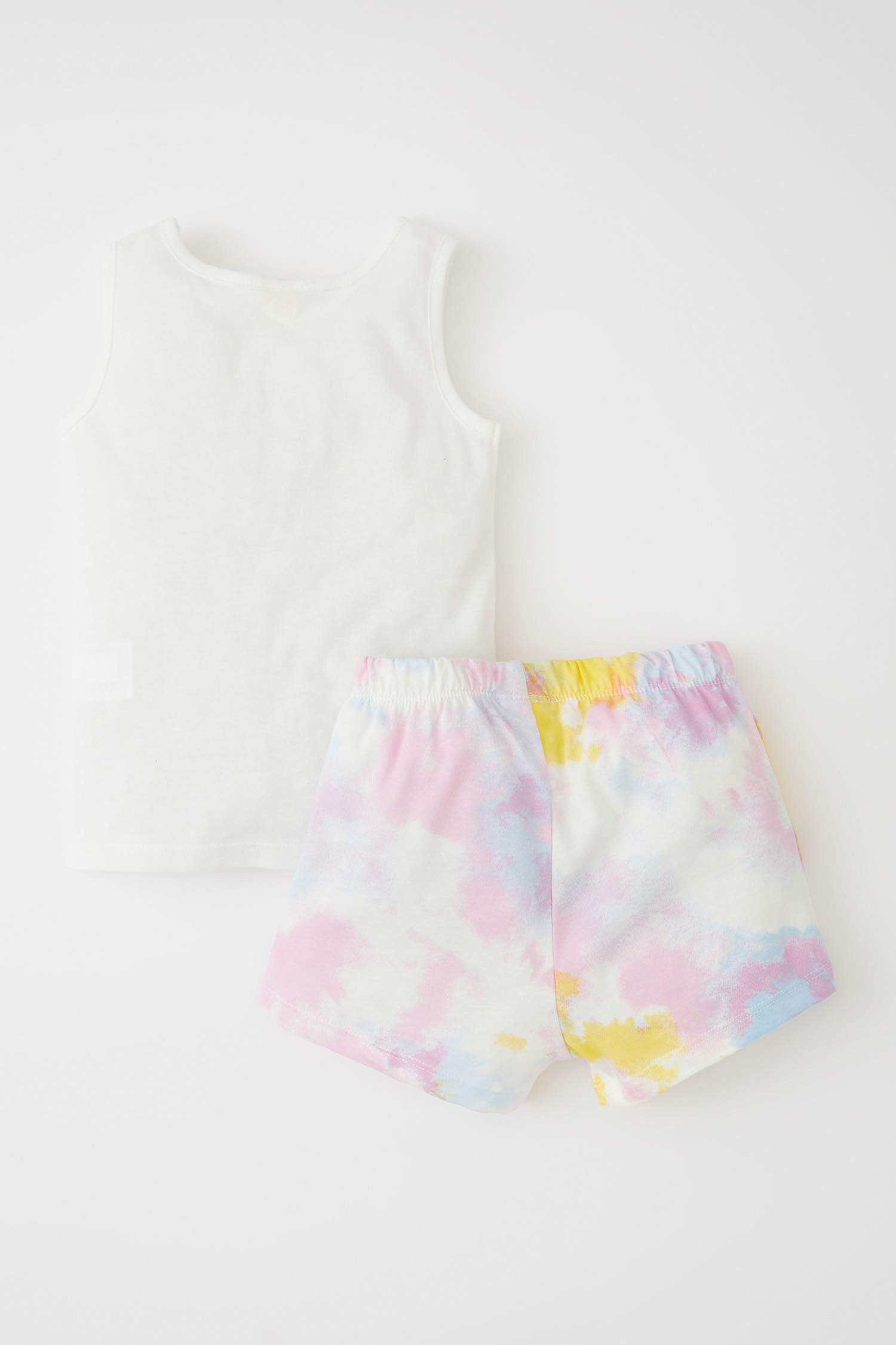 Kız Bebek Ay Baskılı Pamuklu Kolsuz Şort Pijama Takım