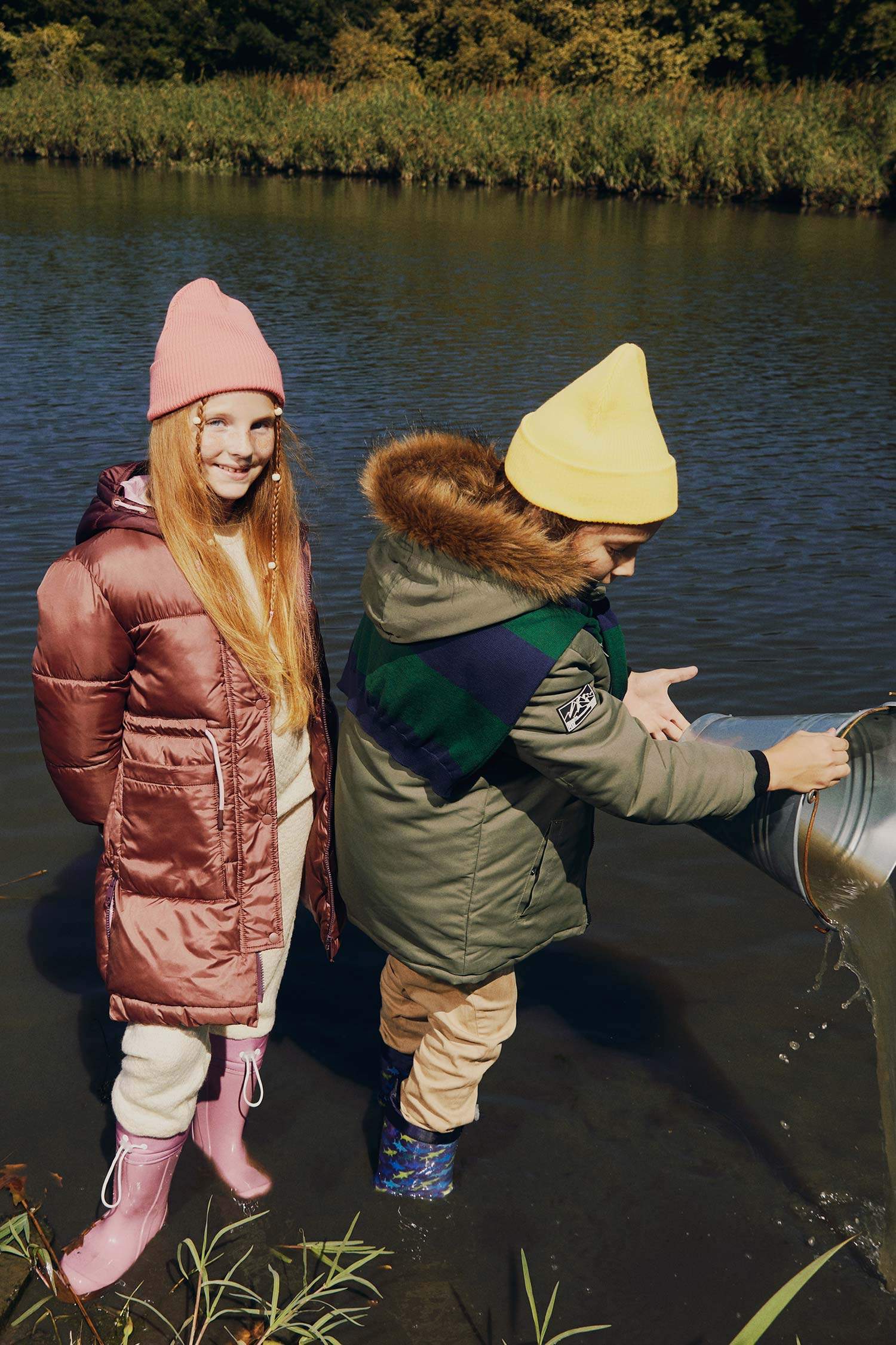 Длинная куртка с капюшоном для девочек