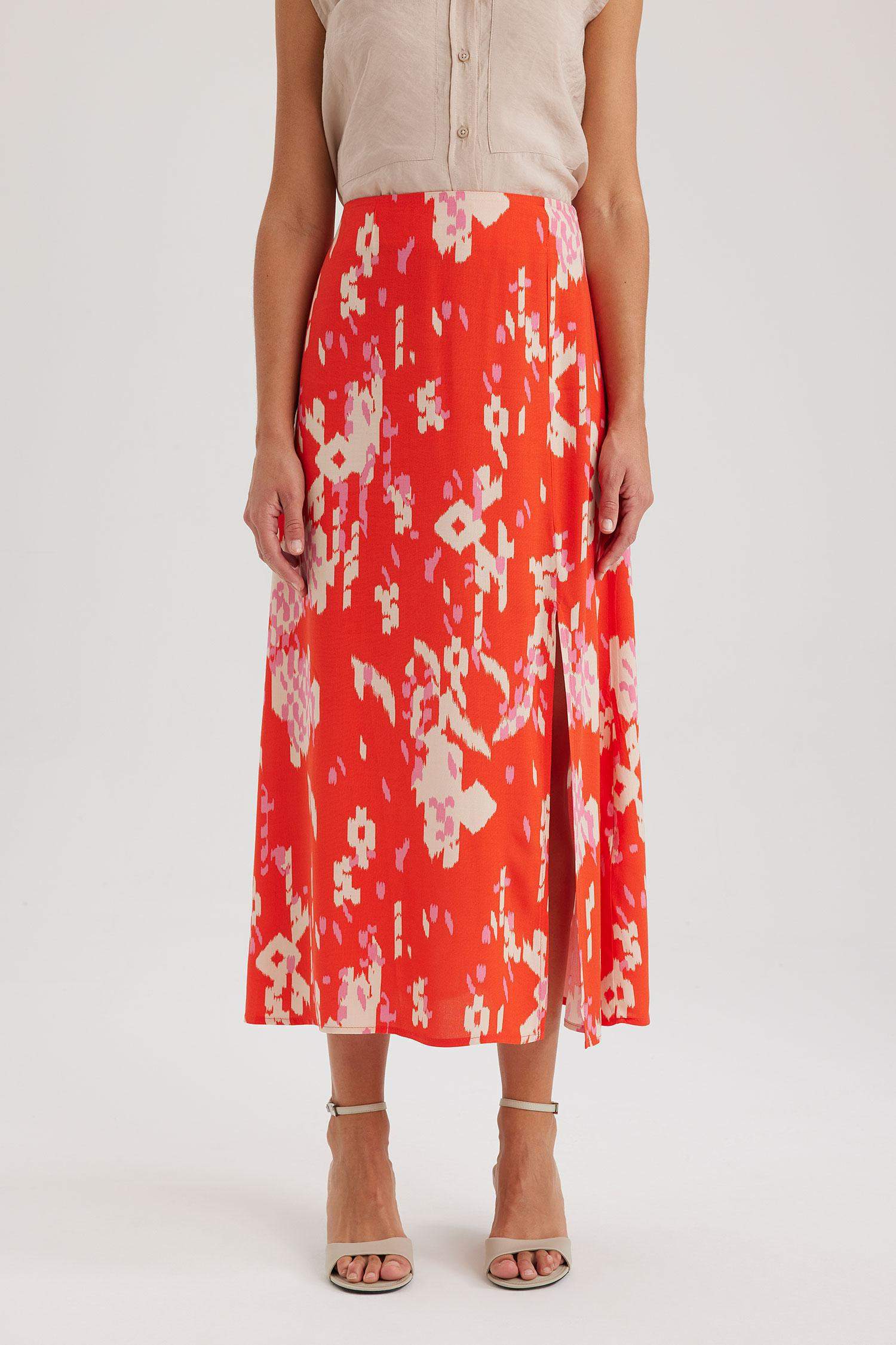 تنورة ميدي فلورال بقصة A بخصر عادي