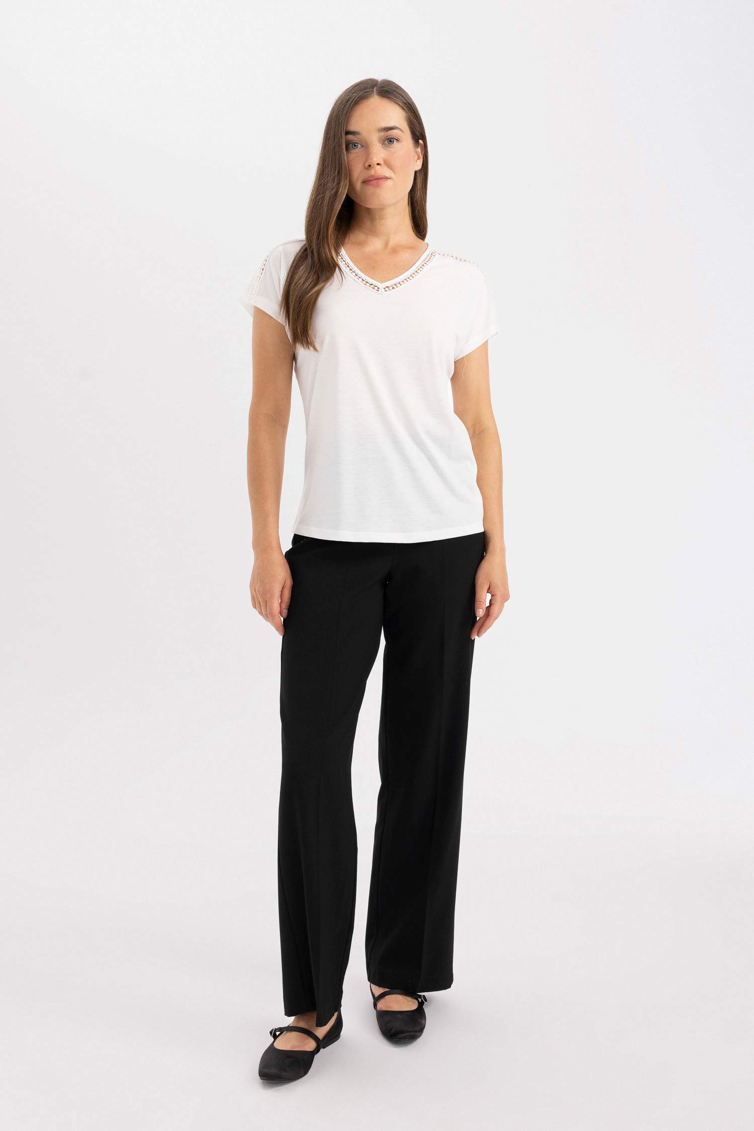 تيشيرت نص كم برقبة V