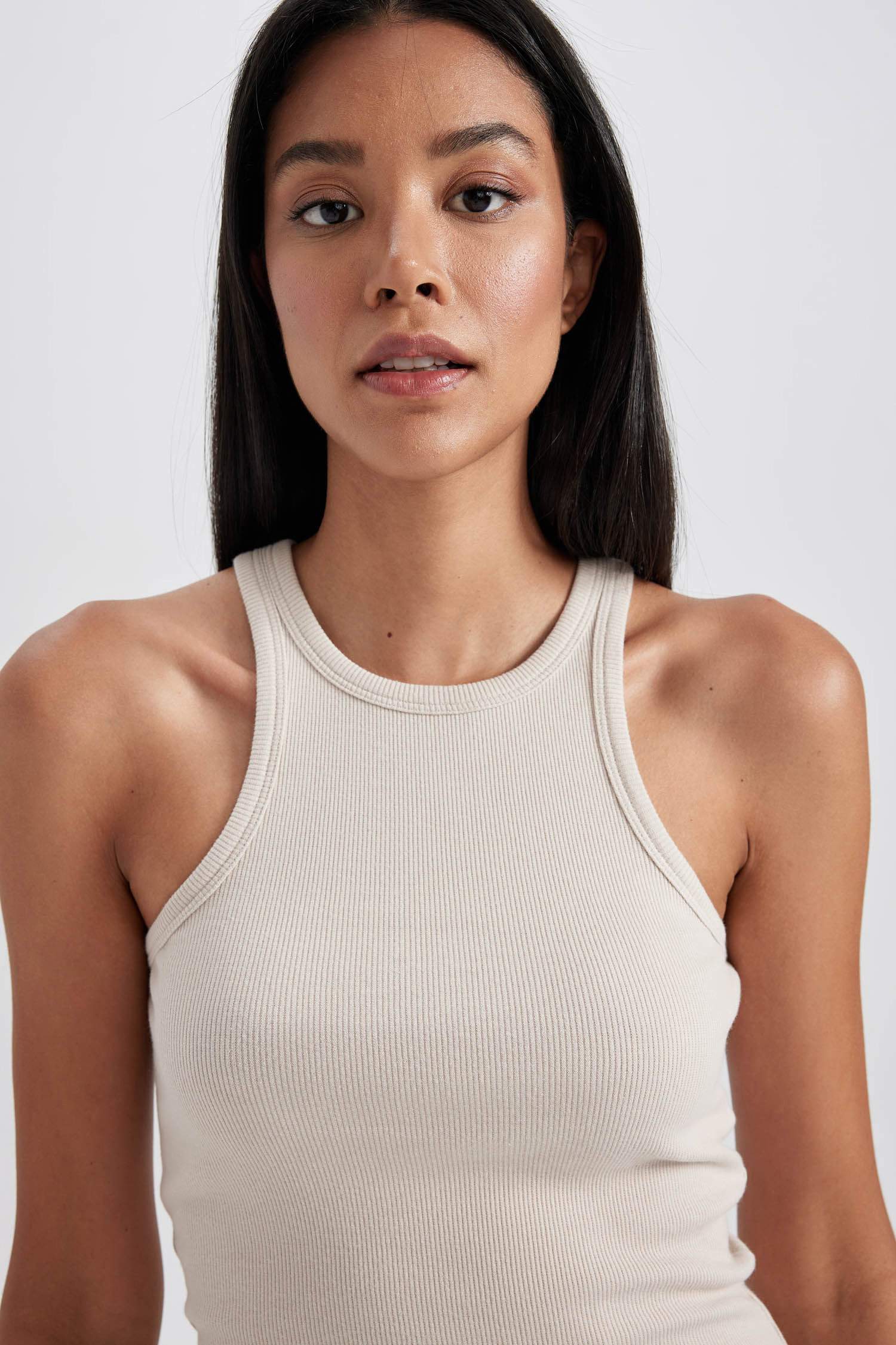 Slim Fit Dar Kesim Halter Yaka Fitilli Kaşkorse Atlet