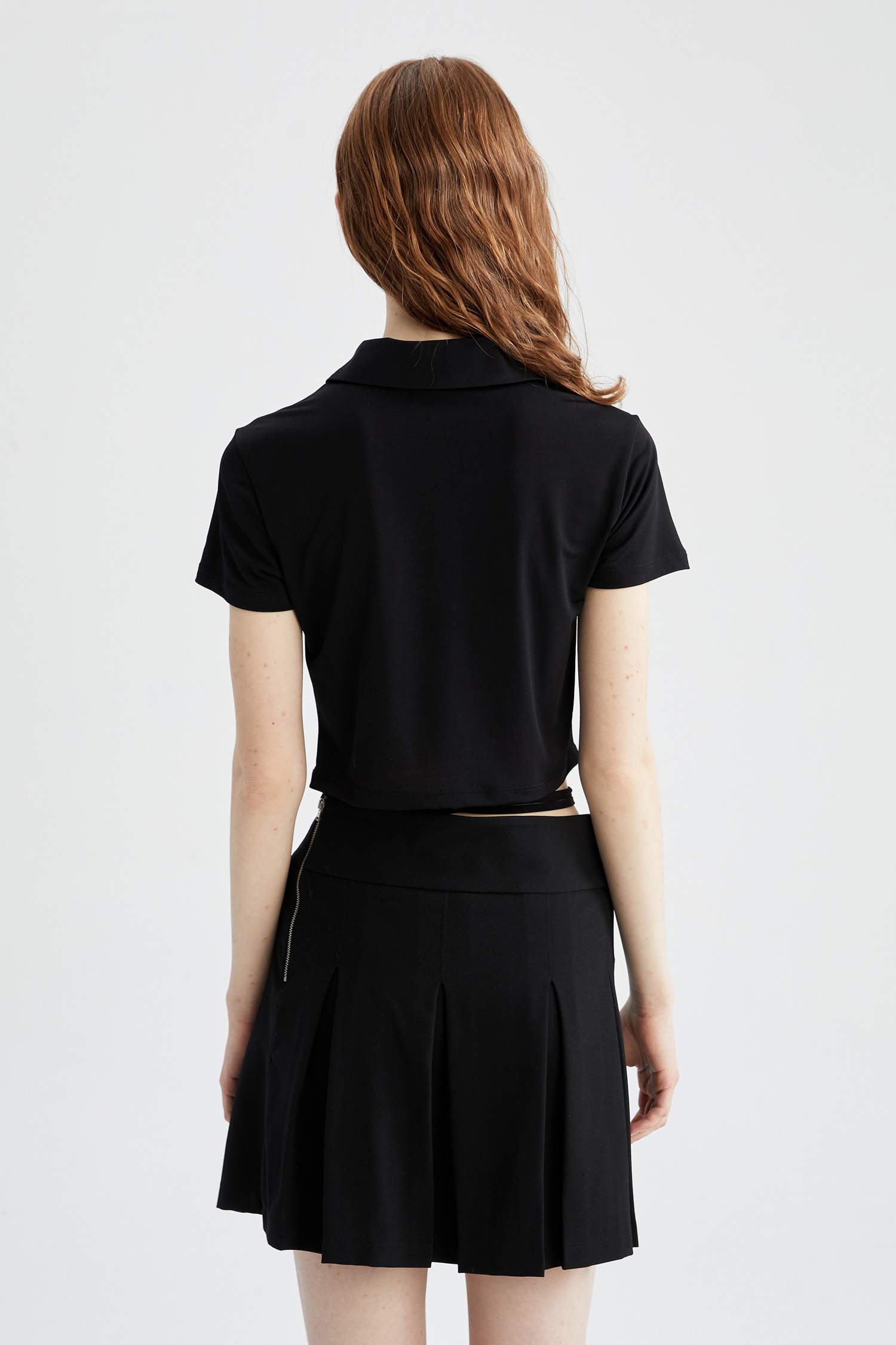 Slim Fit Short Sleeve Ruched Crop Shirt