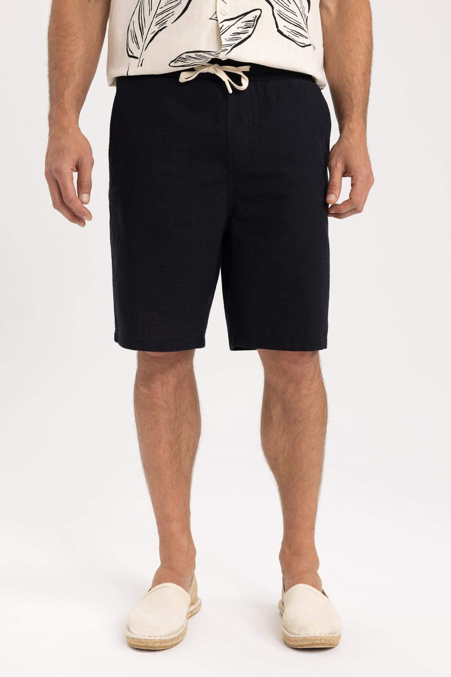 شورت منسوج قصة عادية