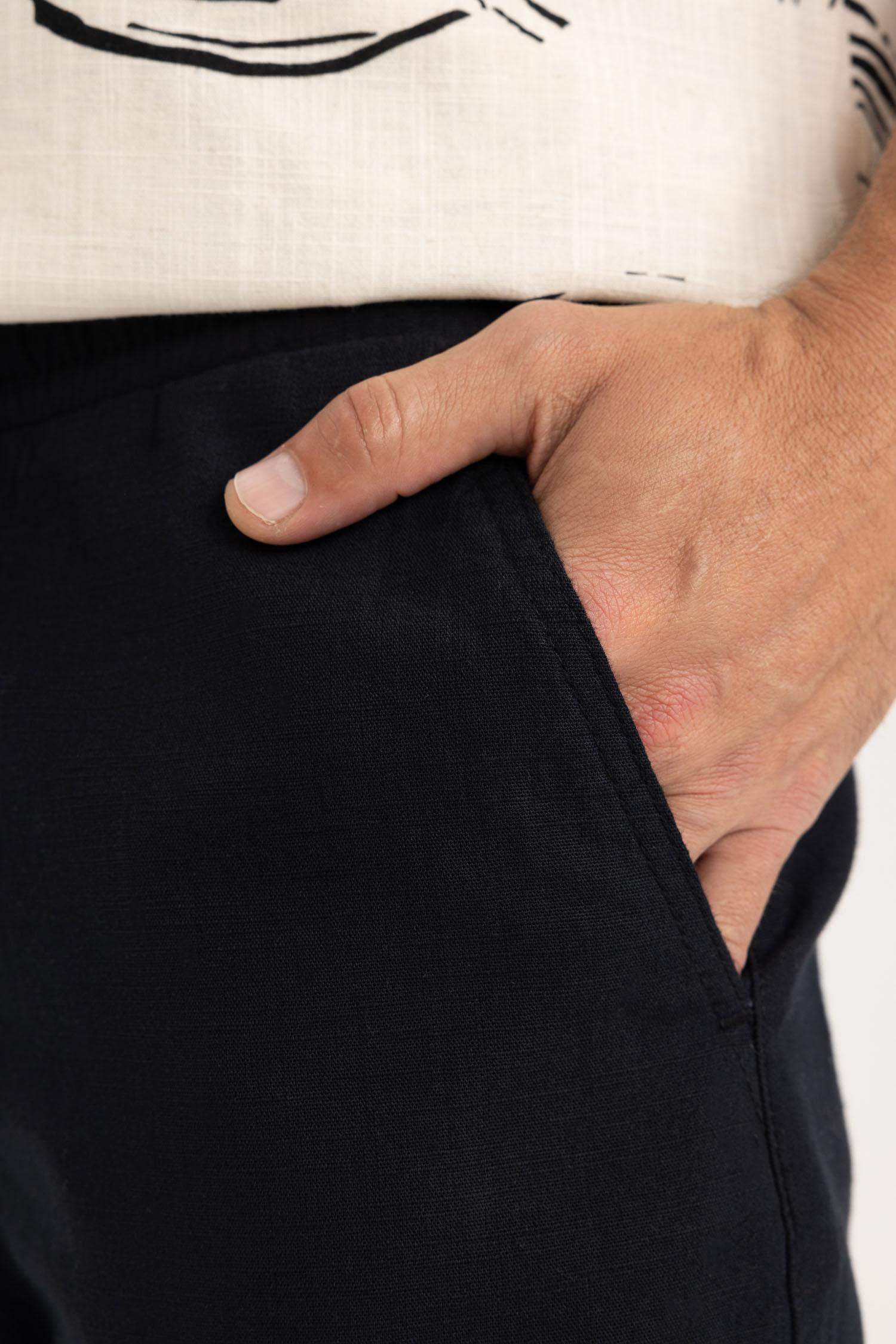 شورت منسوج قصة عادية