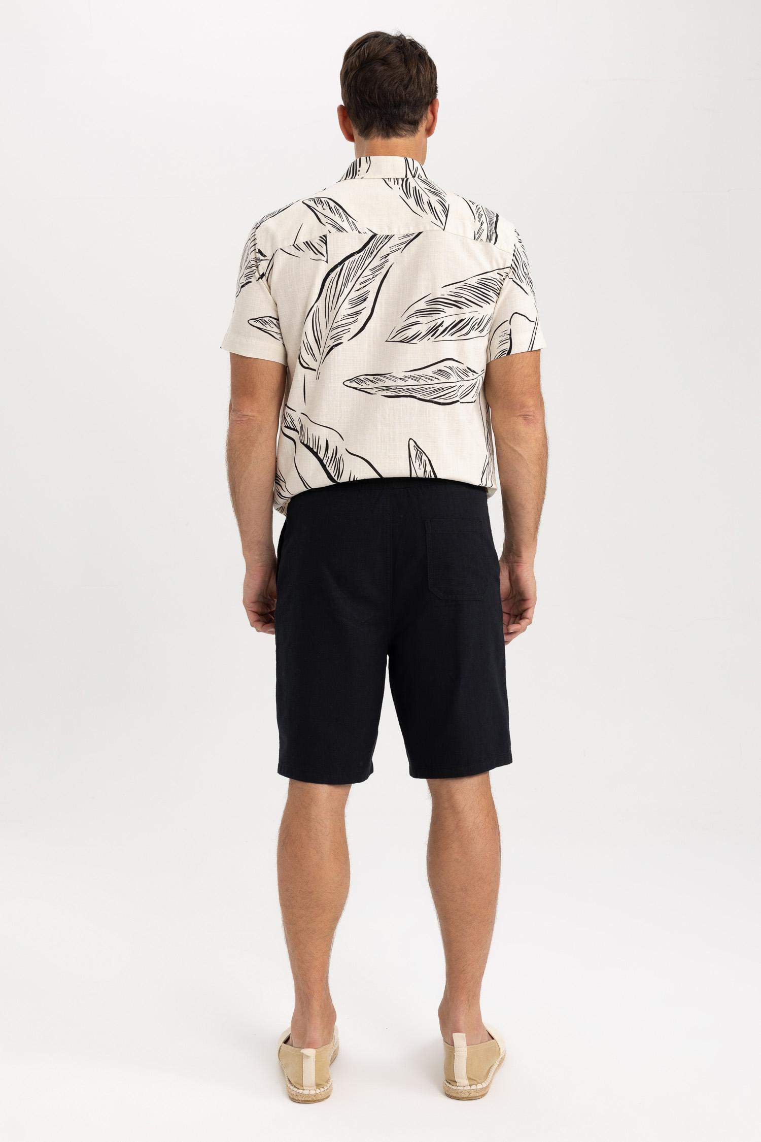 شورت منسوج قصة عادية