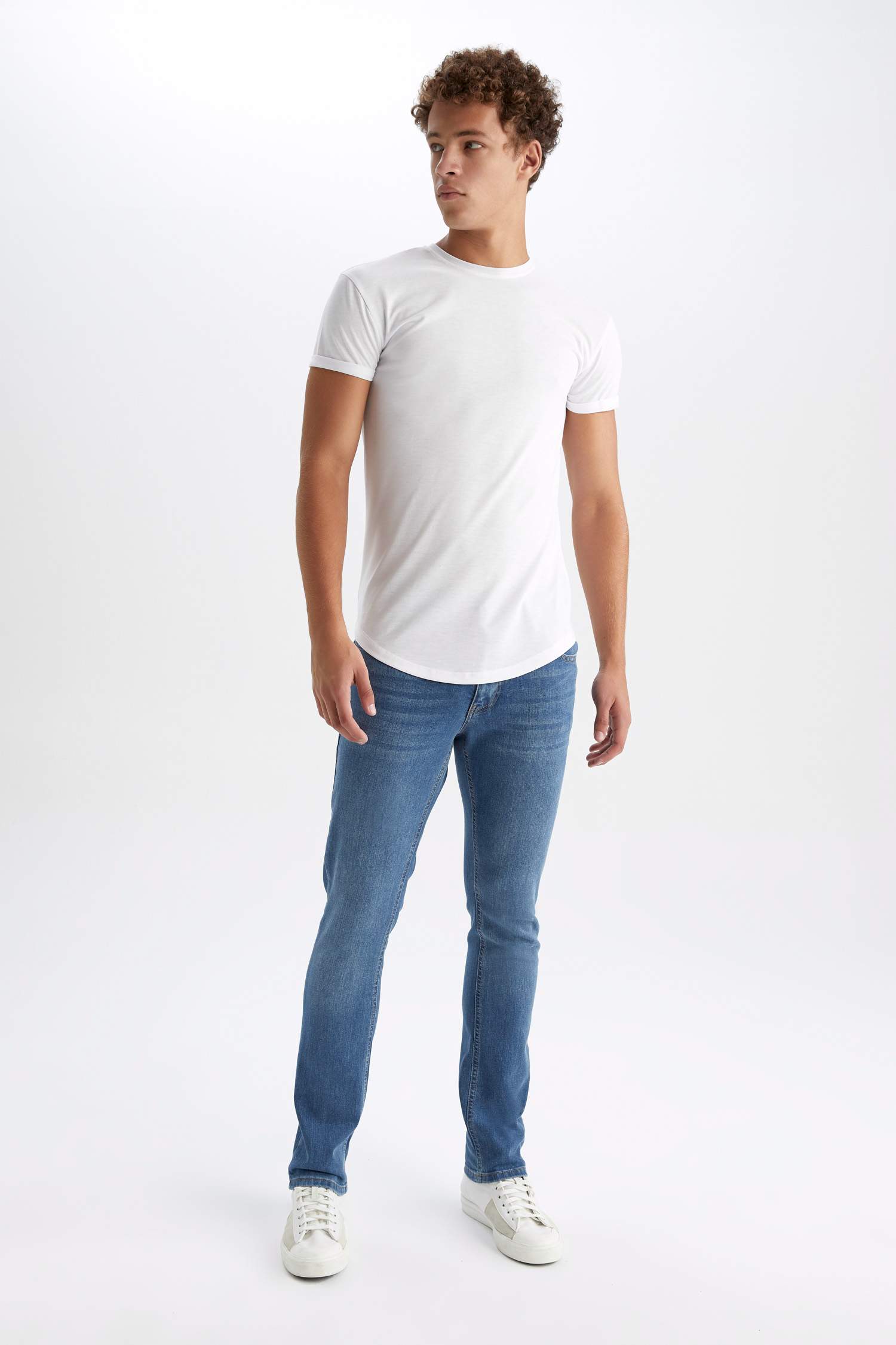 Slim Fit Ankle Jeans