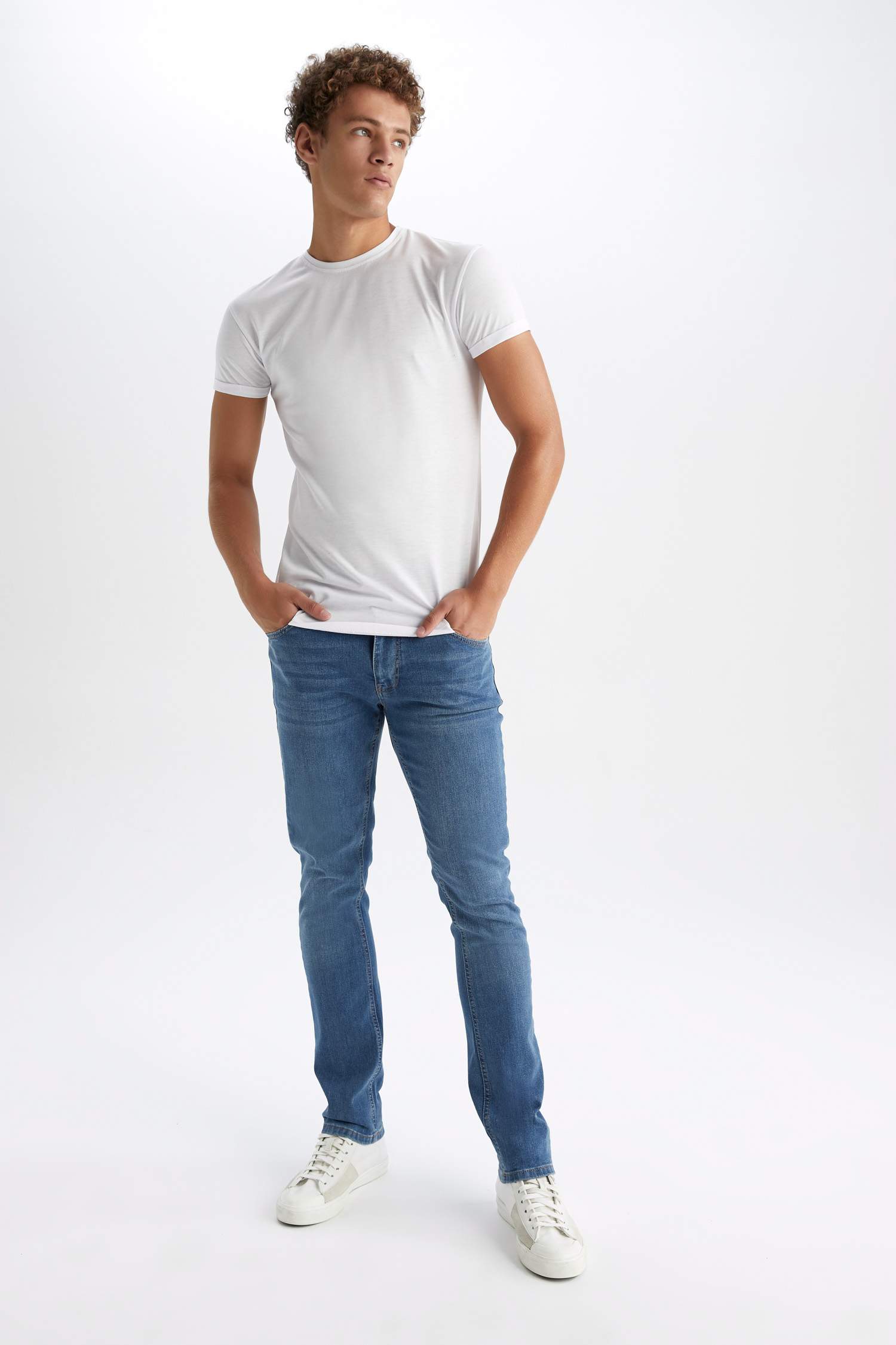 Slim Fit Ankle Jeans