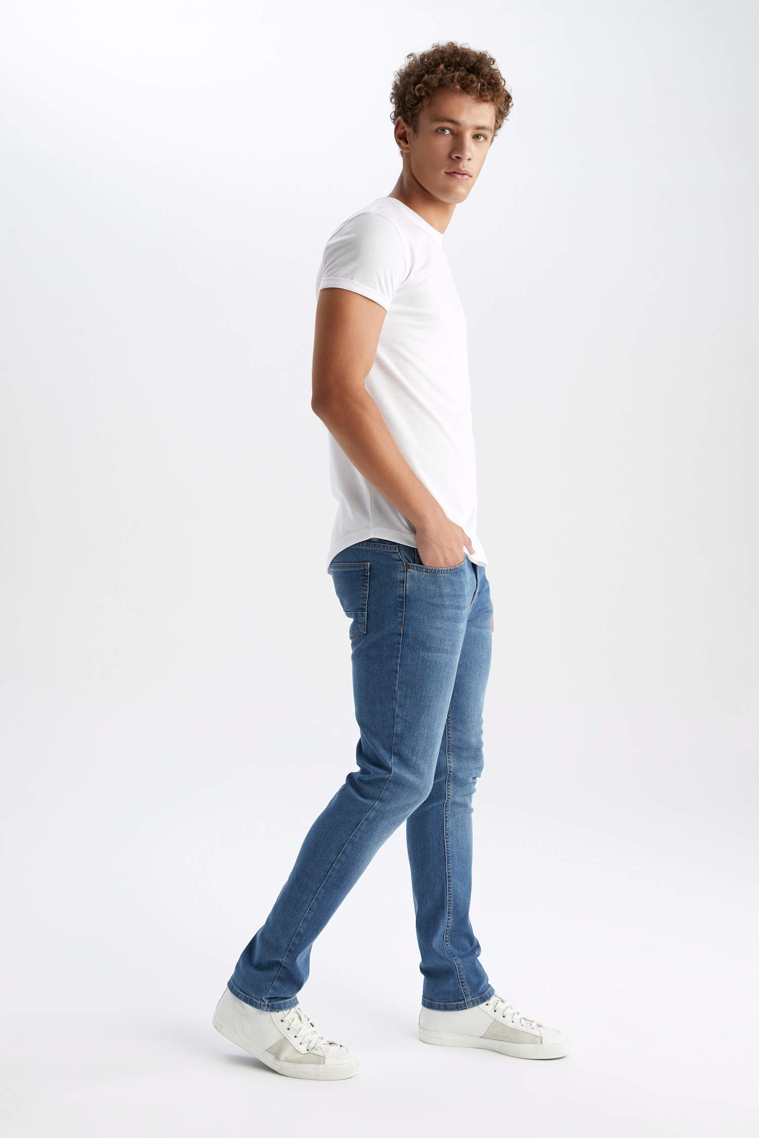 Slim Fit Ankle Jeans