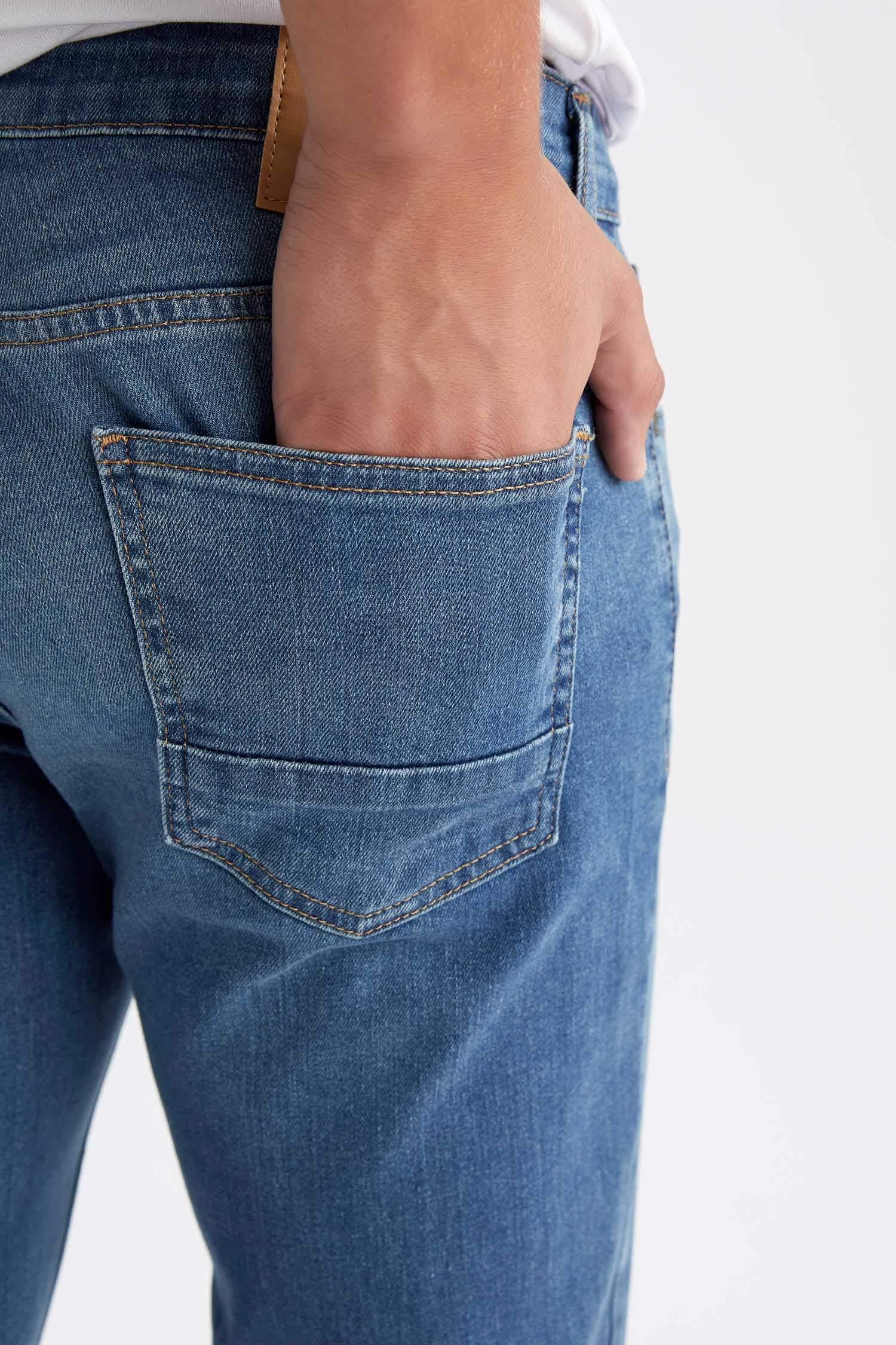 Slim Fit Ankle Jeans