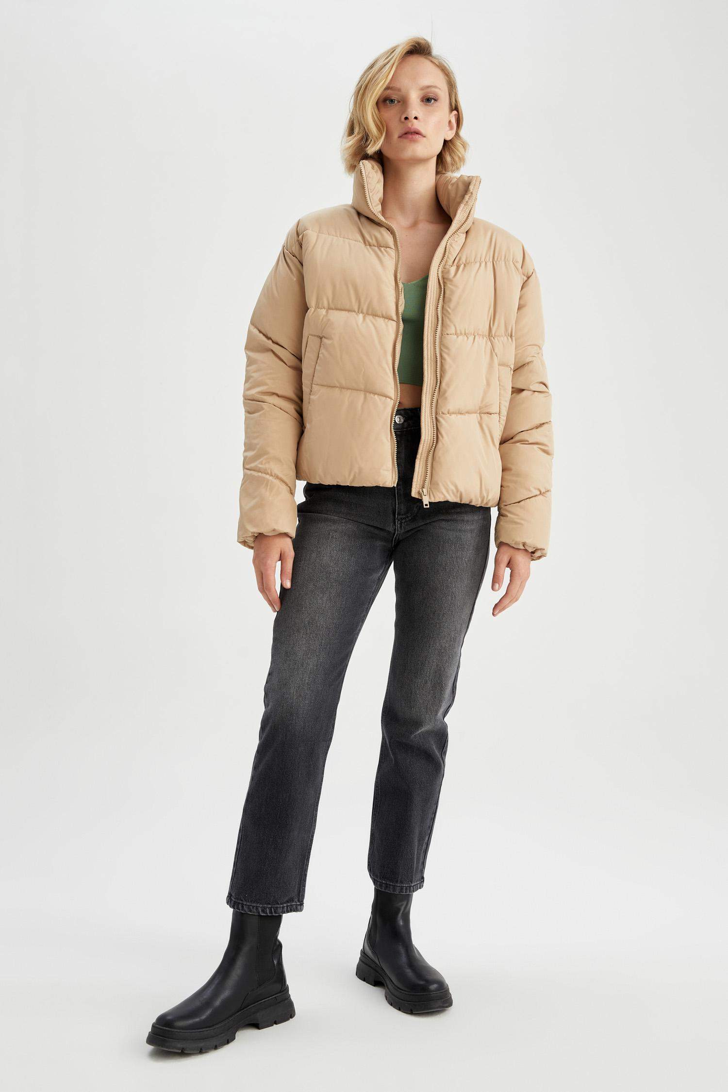 Дутая куртка водоотталкивающая свободного кроя