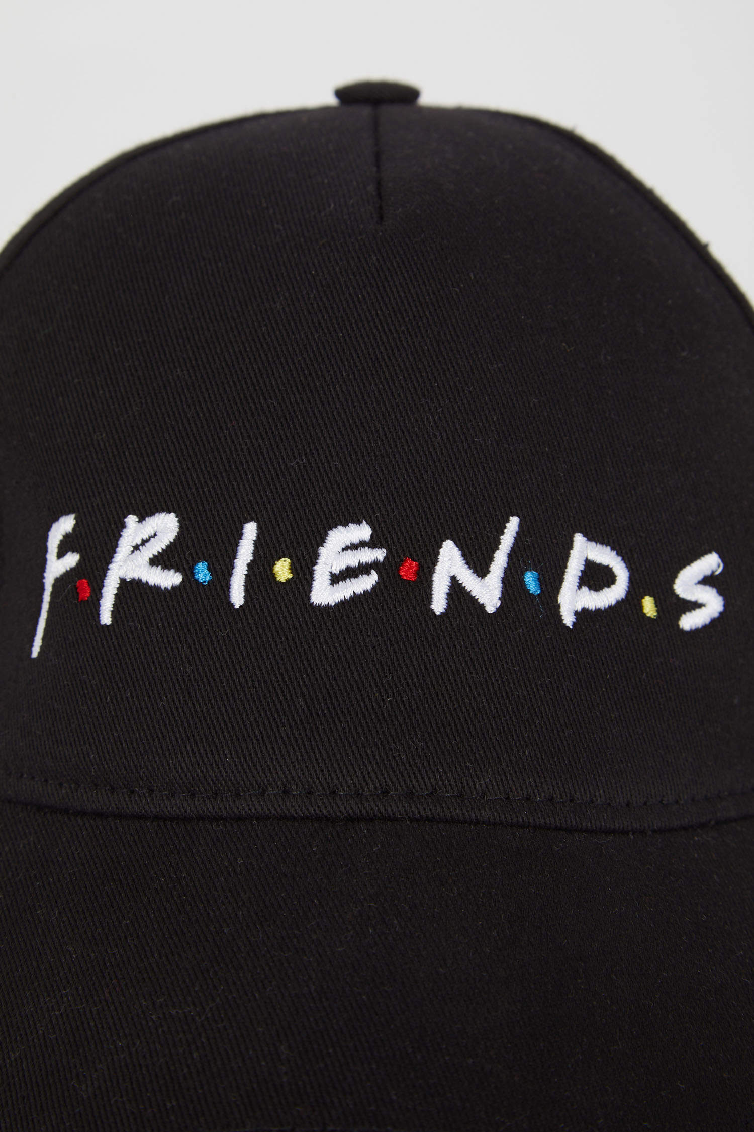 Defacto Erkek Friends Nakışlı Pamuklu Cap Şapka. 4