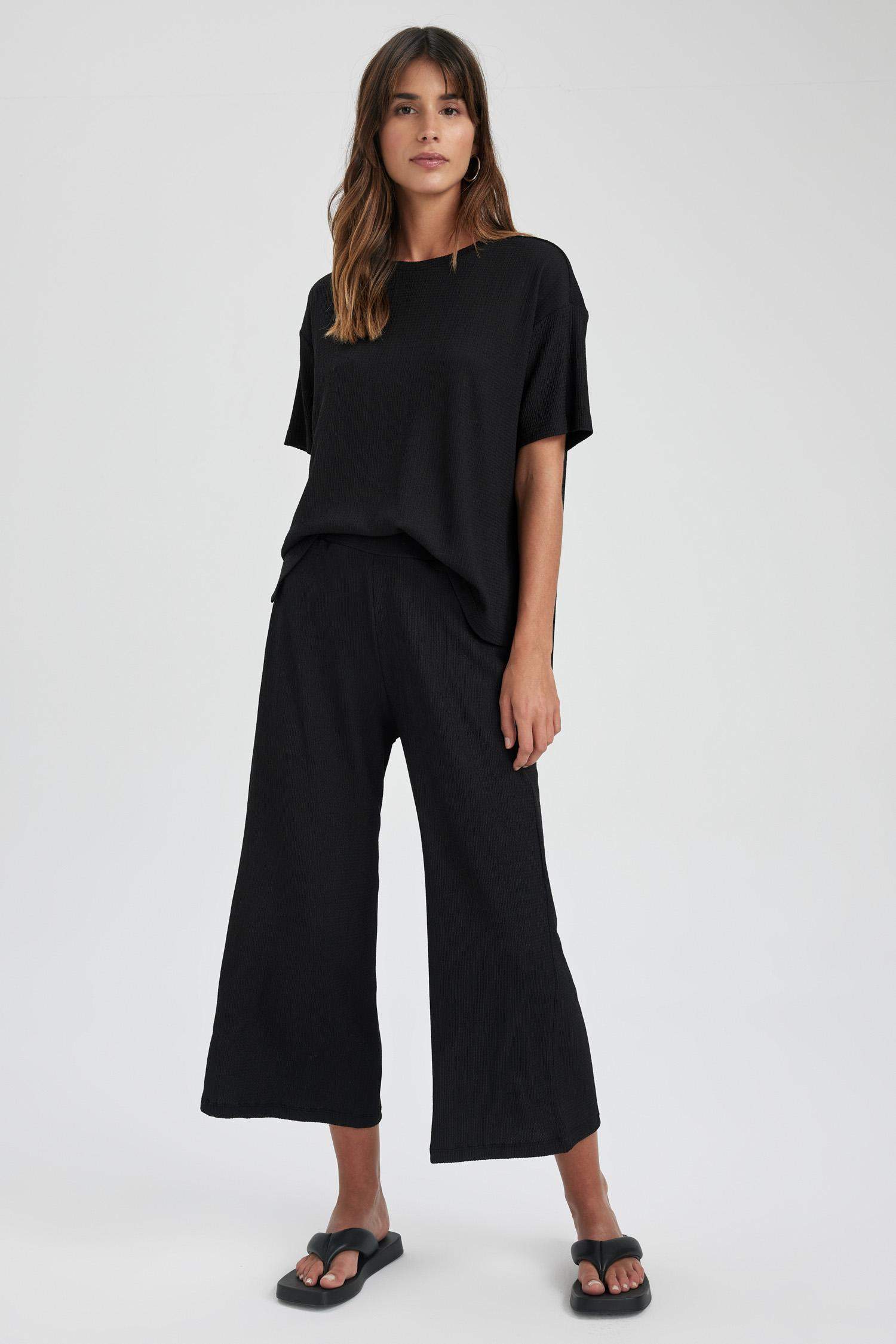 Regular Fit Wide Leg Trousers