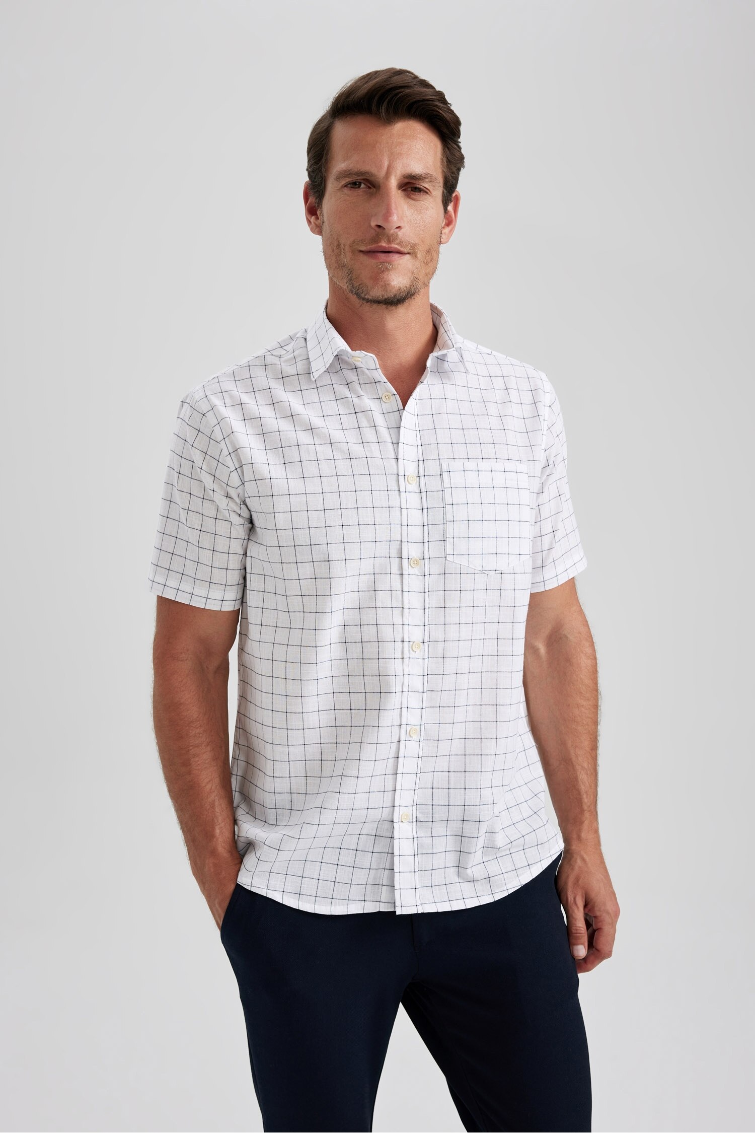 Navy MAN Regular Fit Short Sleeve Shirt 2836869 | DeFacto