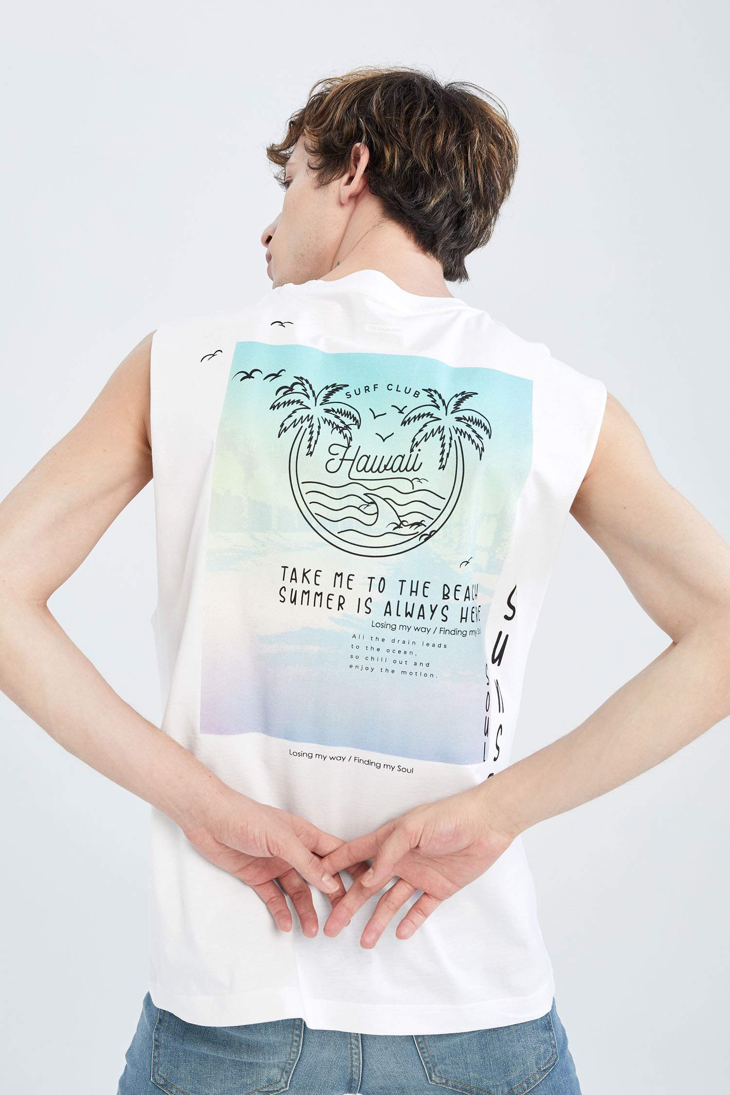 White Man Boxy Fit Sleeveless Tropical Print Vest 2520795