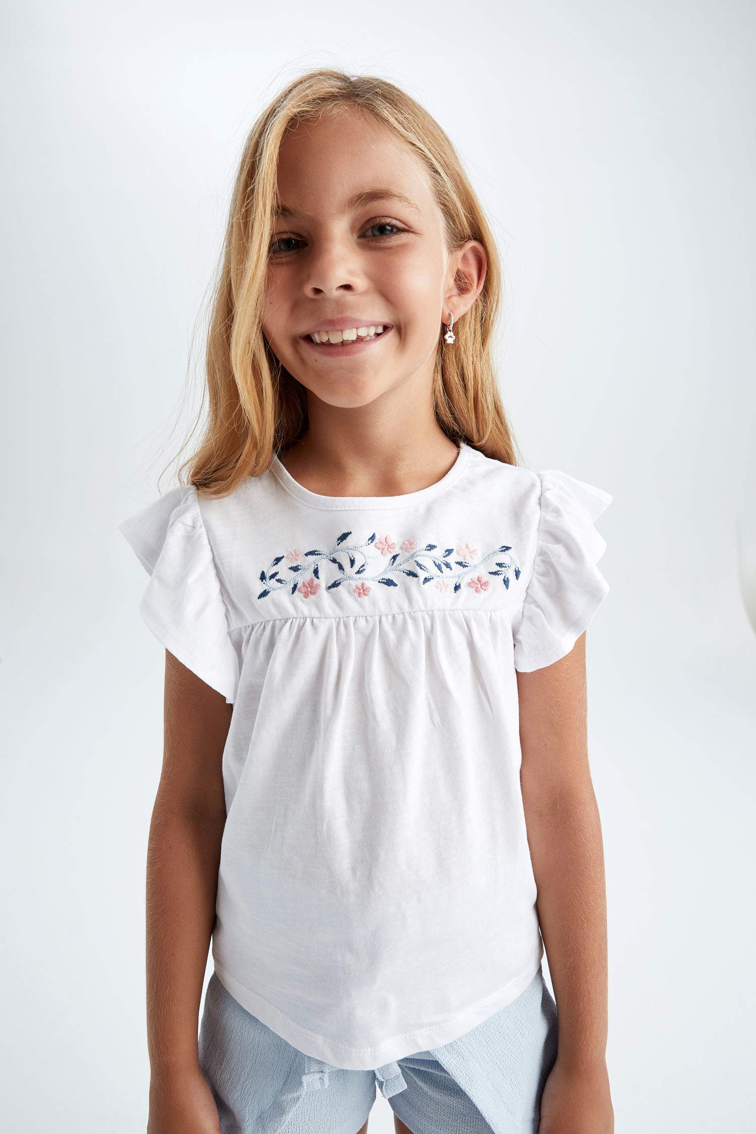 White GIRLS & TEENS Girl Regular Fit Floral Print Short Sleeve T-Shirt ...