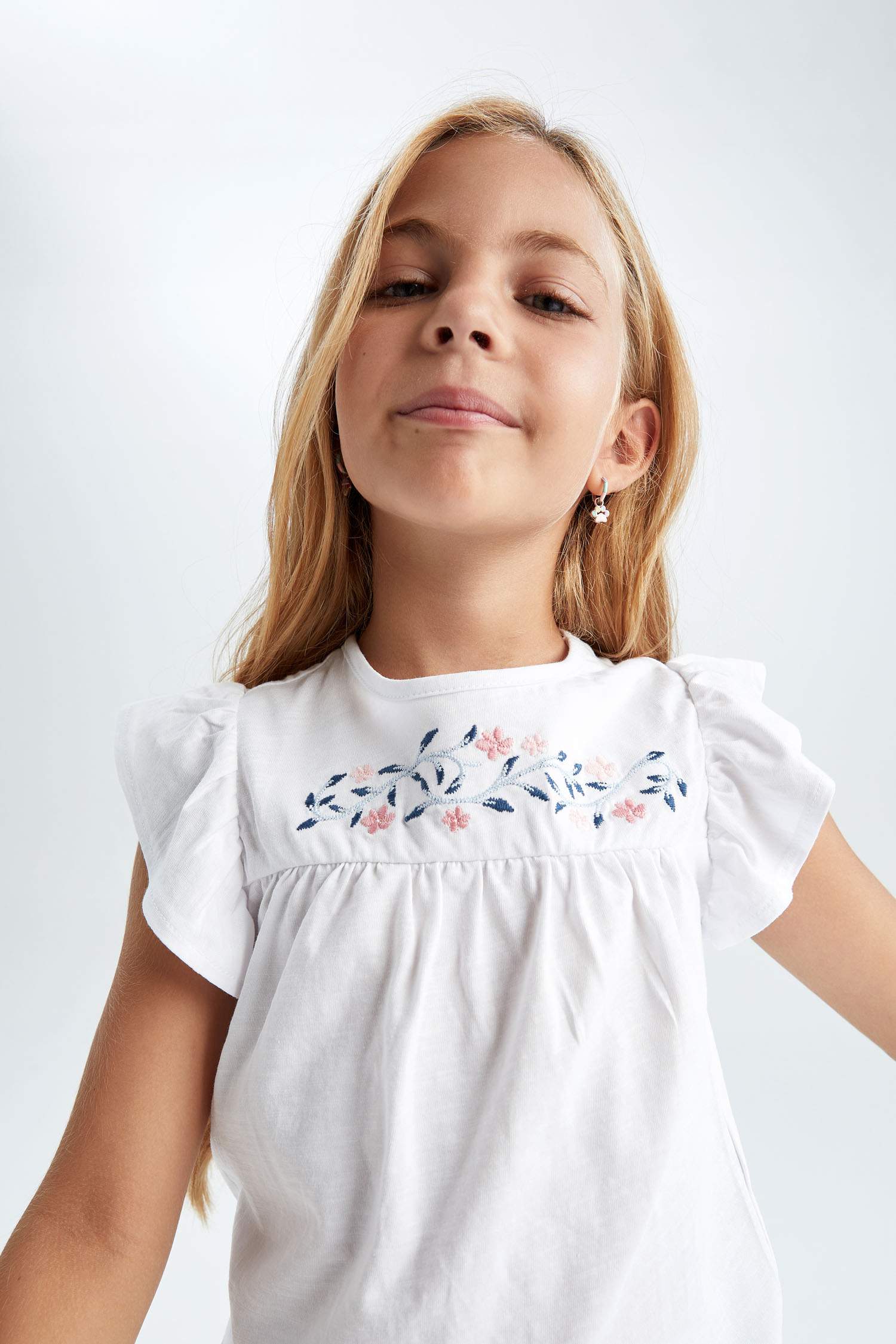 White GIRLS & TEENS Girl Regular Fit Floral Print Short Sleeve T-Shirt ...
