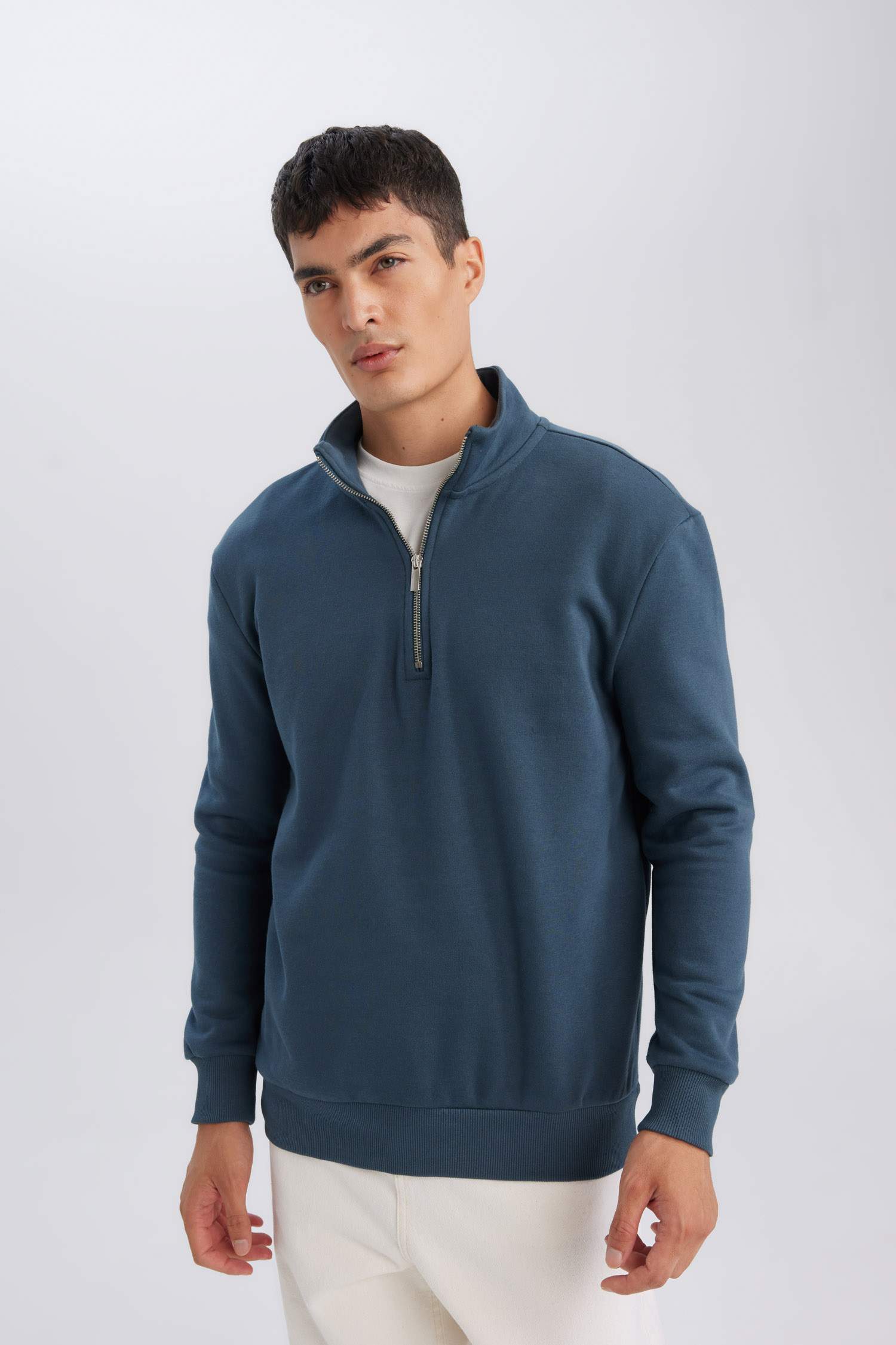 Comfort Regular Fit Rahat Kalıp Fermuarlı Dik Yaka Basic Düz Sweatshirt