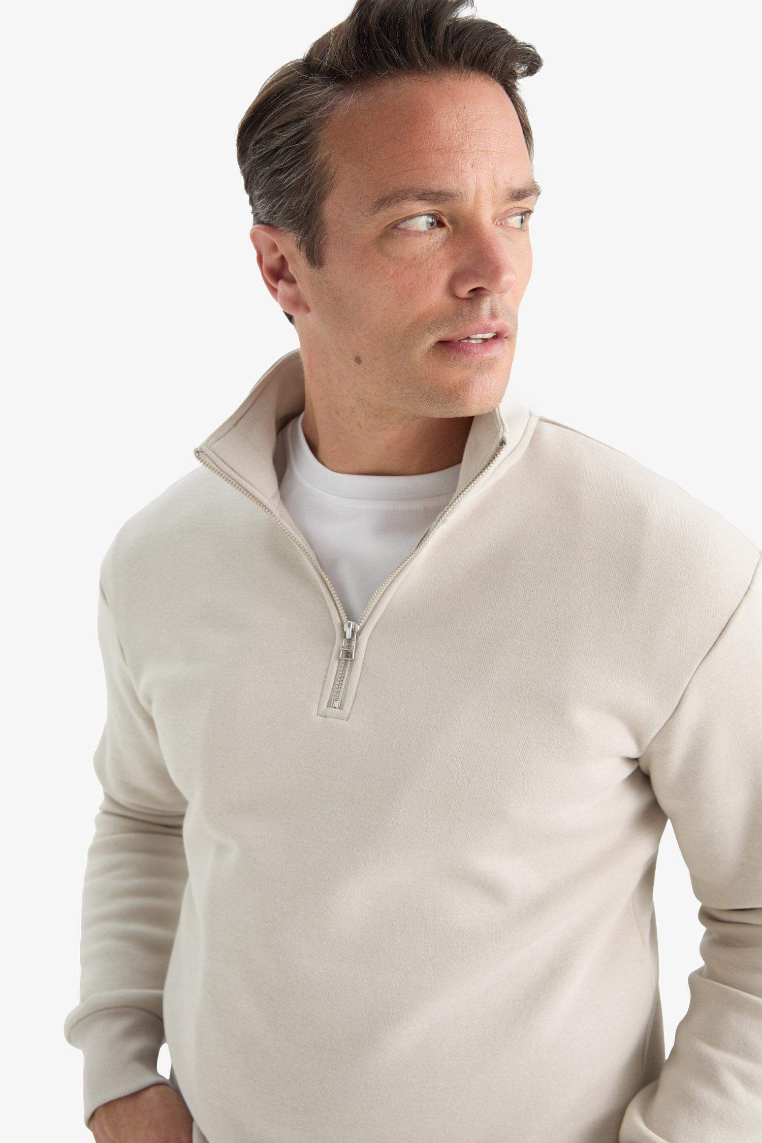 Regular Fit Dik Yaka Yarım Fermuarlı İçi Yumuşak Tüylü Basic Düz Sweatshirt