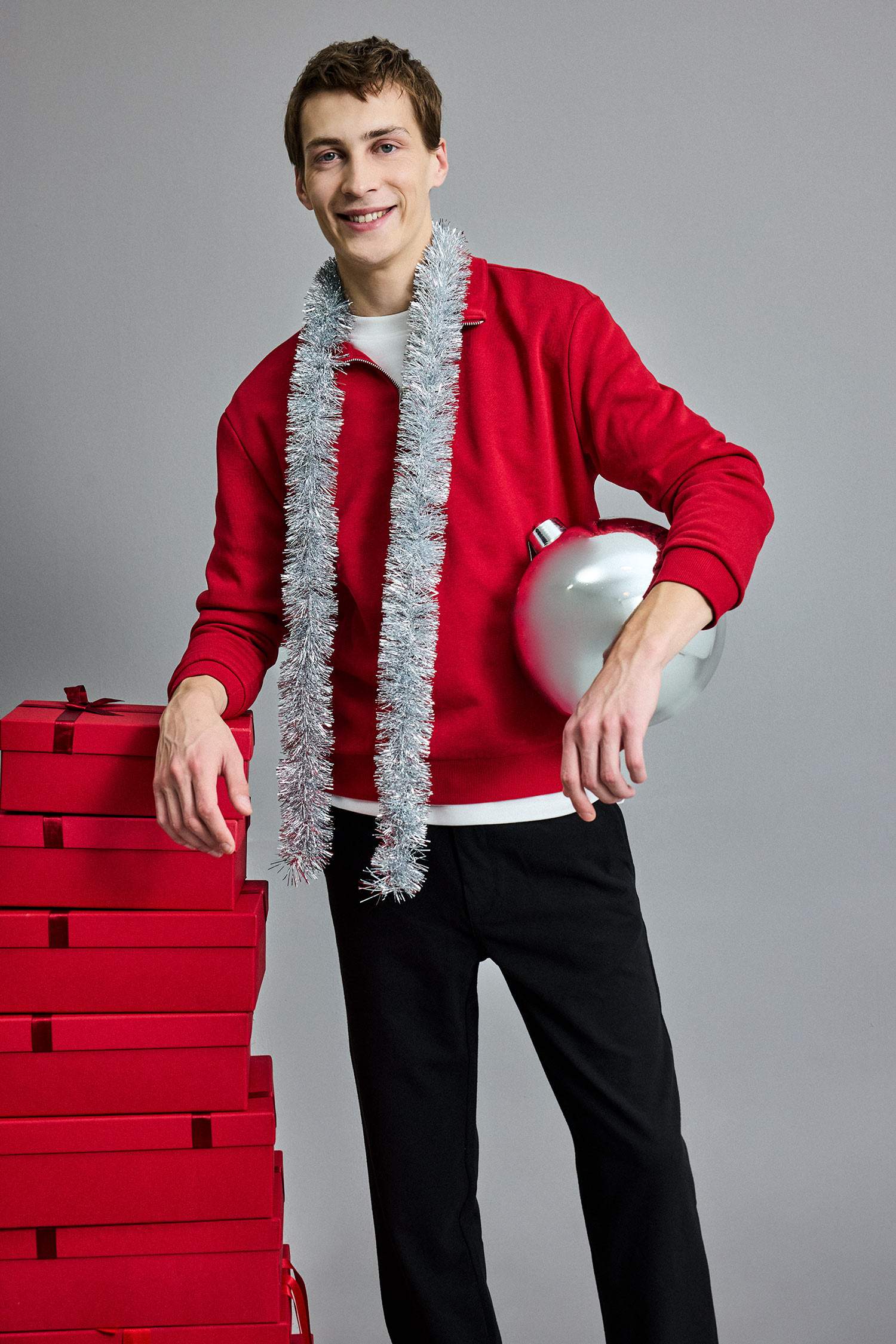 Regular Fit Dik Yaka Yarım Fermuarlı Basic Düz Sweatshirt